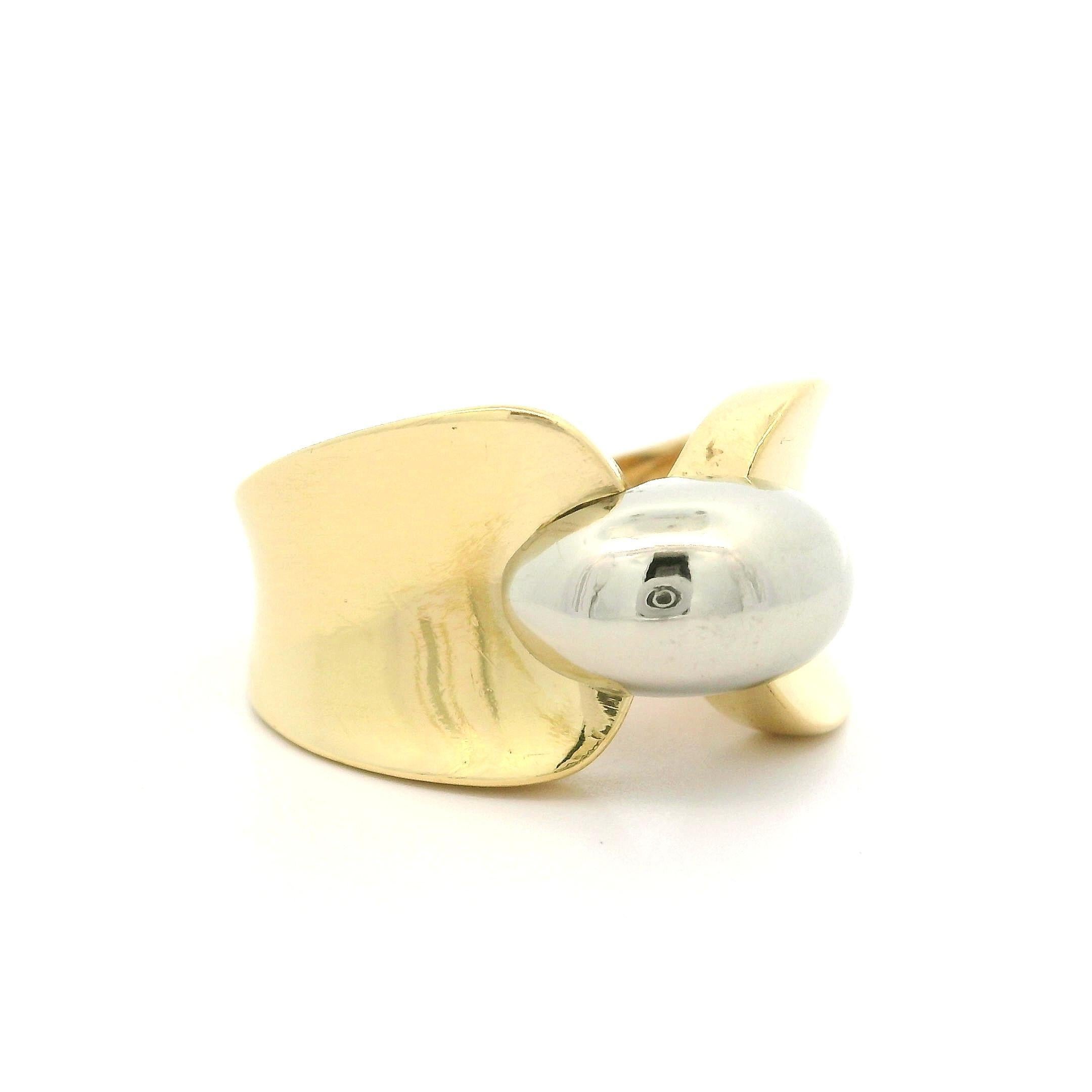 Solid 18k Yellow & White Gold Polished Finish 12.1mm Wide Cigar Band Ring For Sale 10