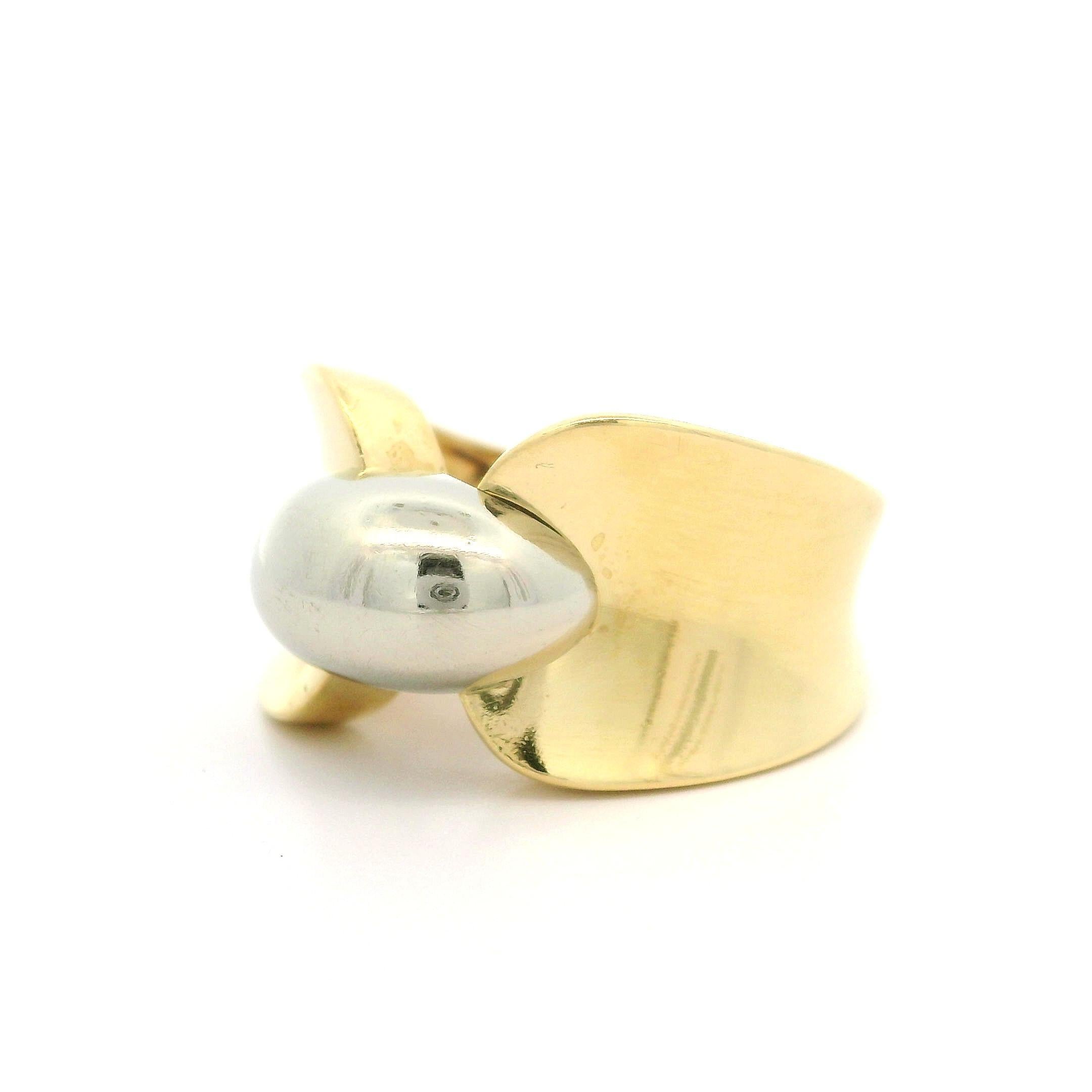 Solid 18k Yellow & White Gold Polished Finish 12.1mm Wide Cigar Band Ring For Sale 11