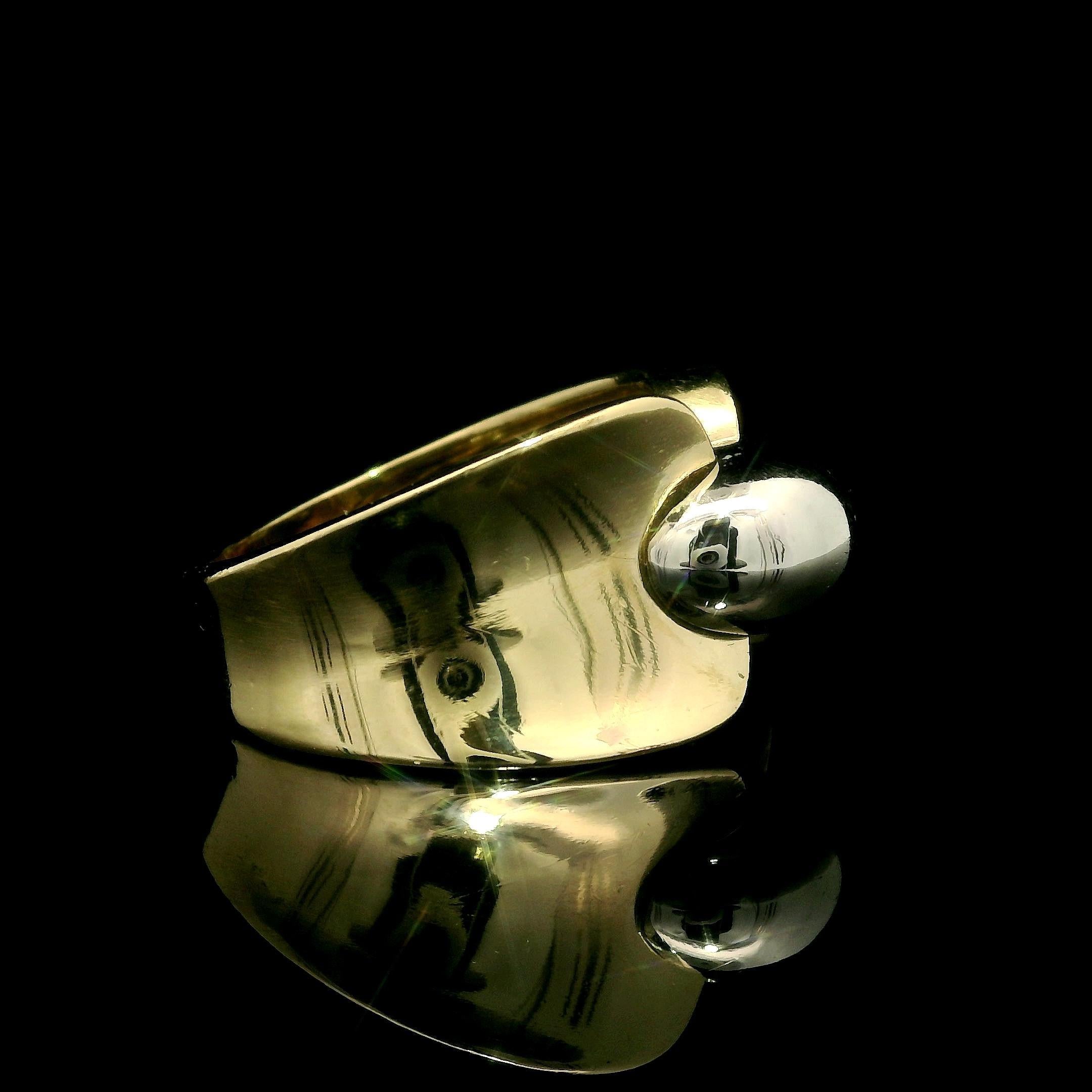 Material: Solid 18k Yellow Gold & White Gold Accents Top
Weight: 7.38 Grams
Ring Size: 6.5 ( fitted on finger, can NOT be sized)
Ring Width: 12.1mm (0.48