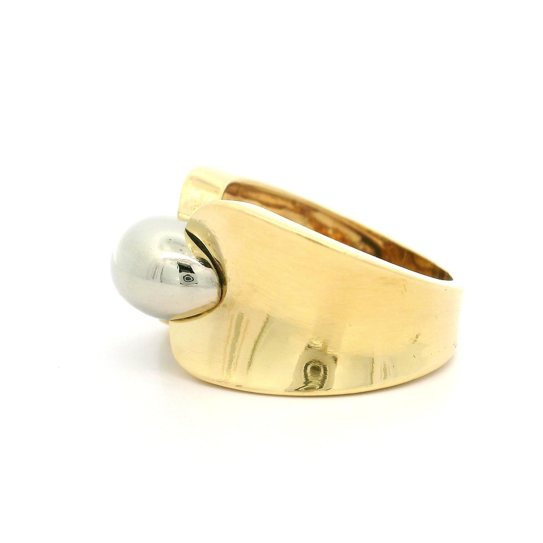 Solid 18k Yellow & White Gold Polished Finish 12.1mm Wide Cigar Band Ring For Sale 1