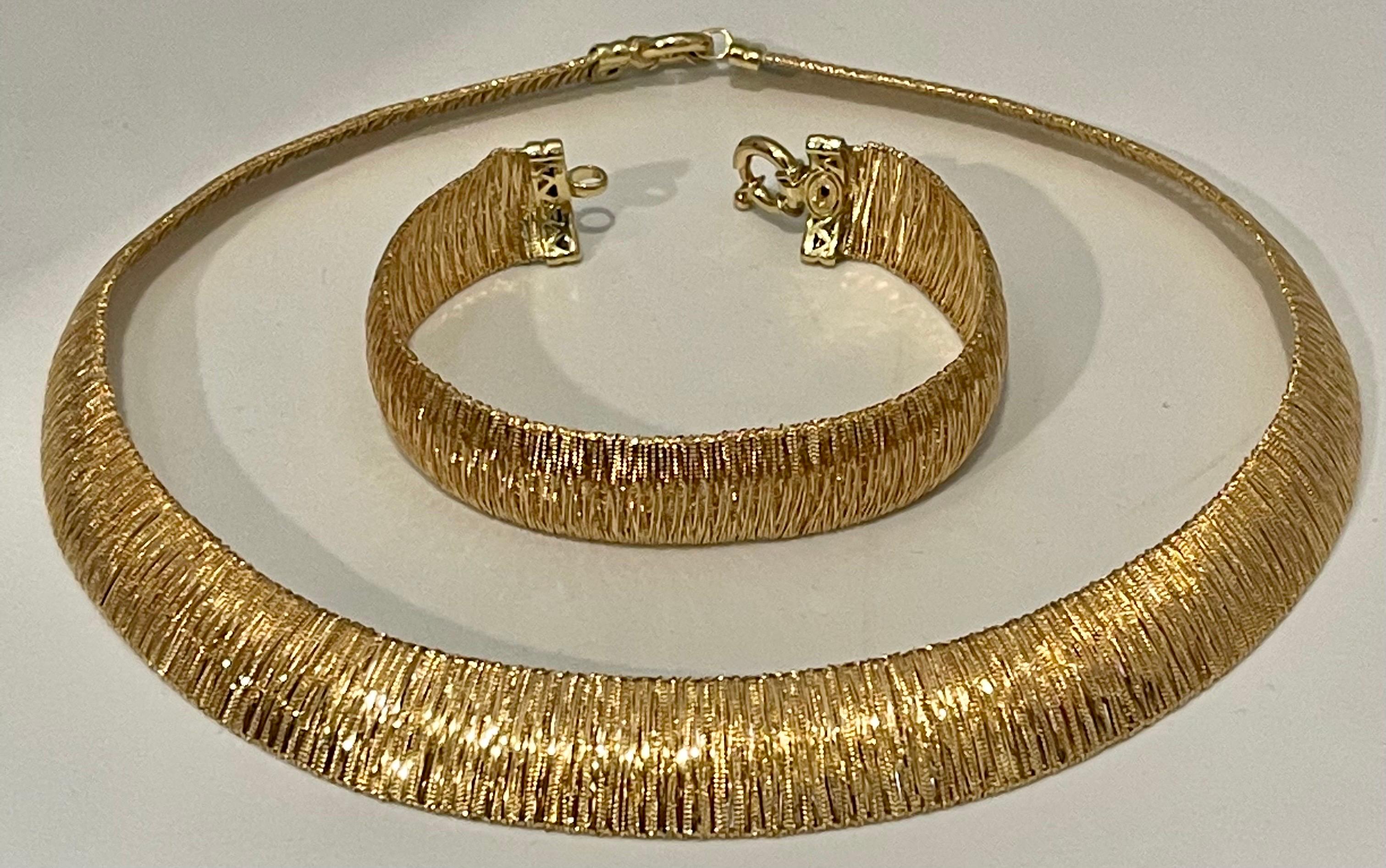 Solid 18Kt Yellow Gold Cleopatra Collar Bib Necklace Choker & Bracelet 68gm  For Sale 6