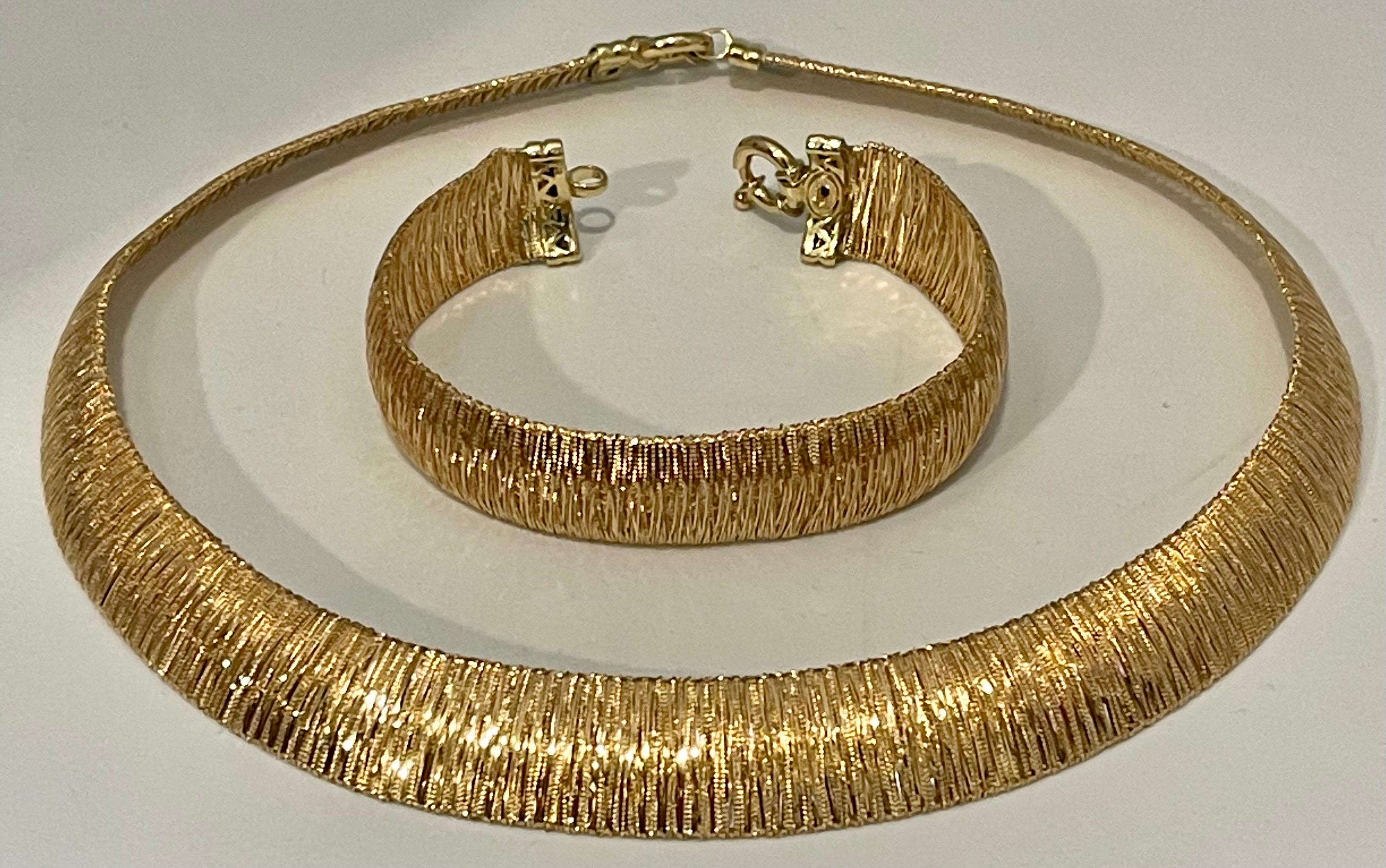 Collier ras du cou et bracelet choker Cléopâtre en or jaune massif 18 carats 68 g en vente 9