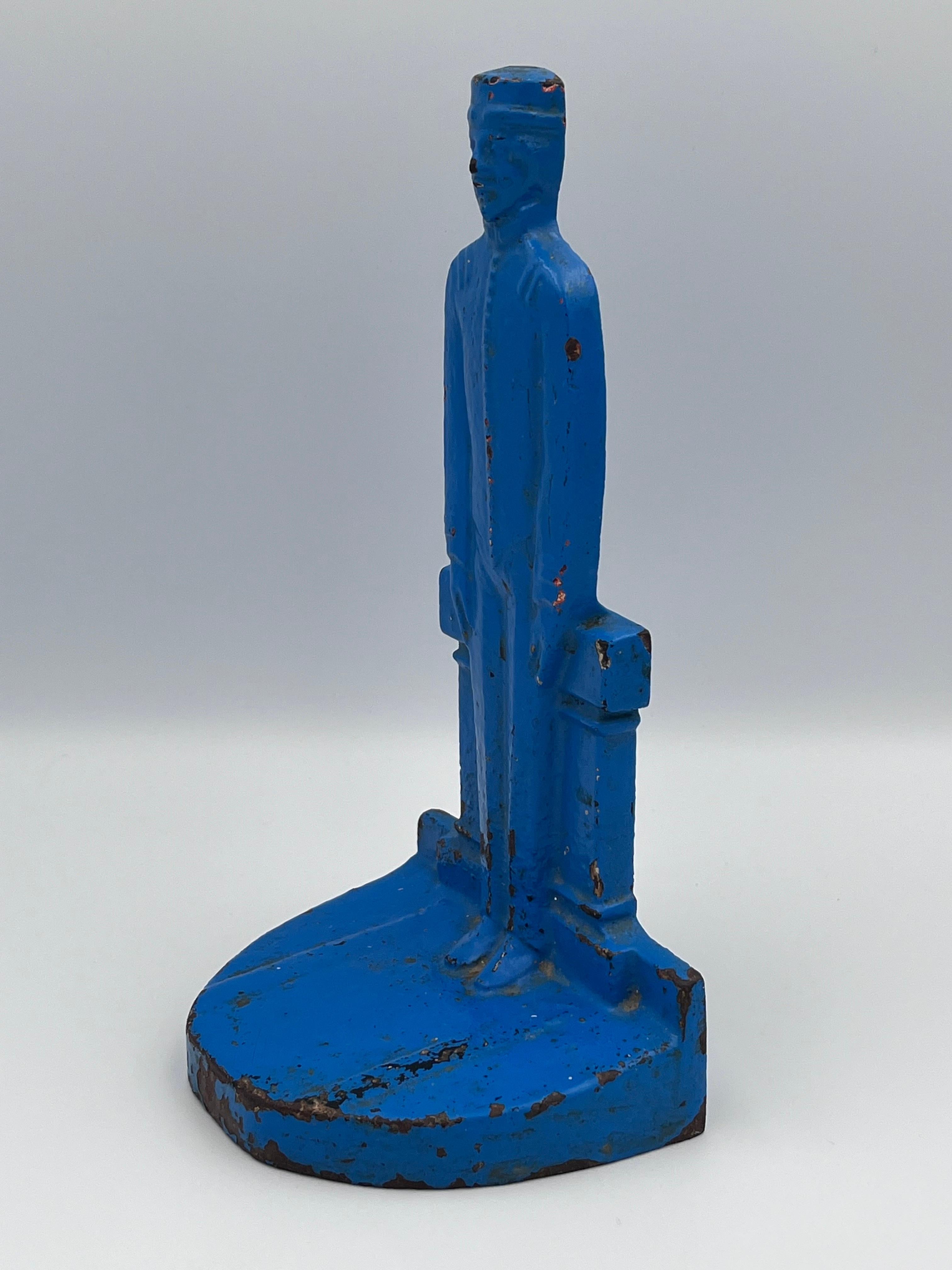 Art Déco Solido esemplare del 1920 in stile Art Deco di Judd Co. Fermaporta campanaro in ghisa blu in vendita