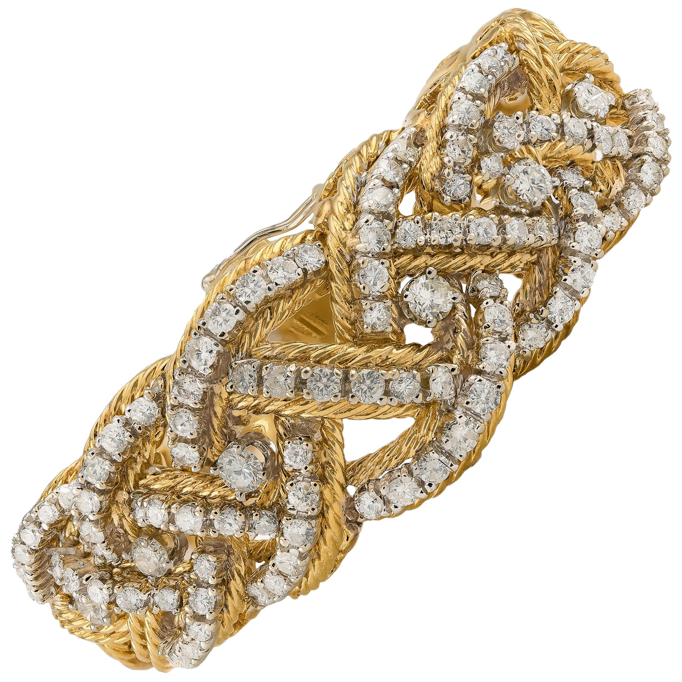 Solid 1960s 18 Karat Gold Diamond 4.50 Carat Bracelet