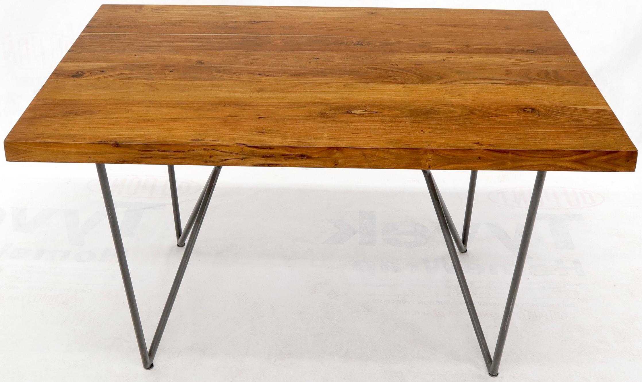 hairpin leg dining table