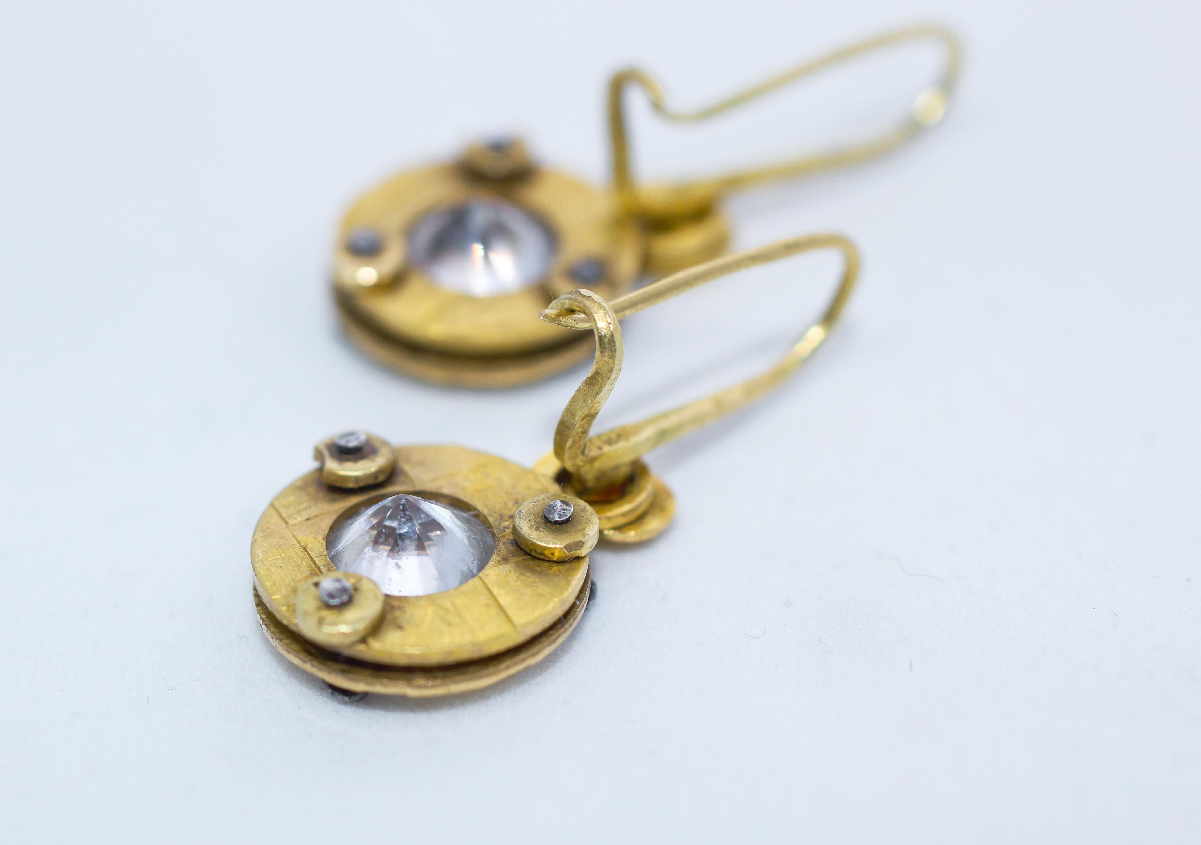 Boucles d'oreilles pendantes contemporaines en or massif 21-22 carats pour mariage AB Jewelry, NYC en vente 2