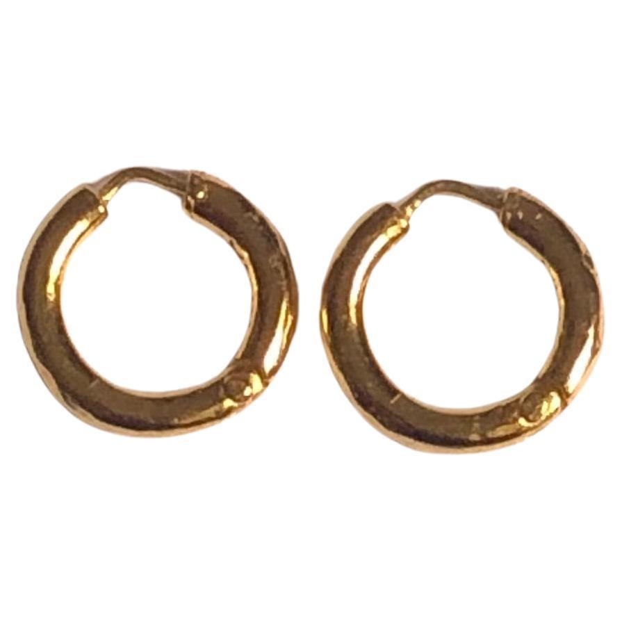 Cerchi Huggie Snap in oro massiccio 22k in vendita