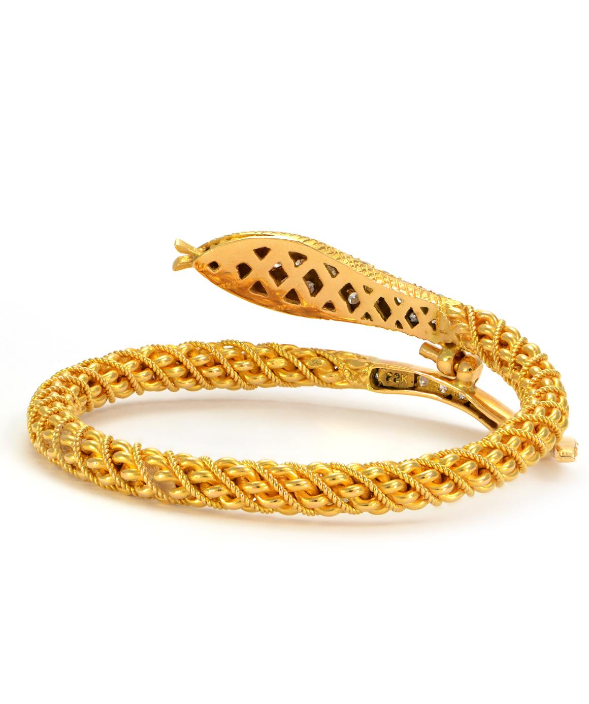 Solid 22 Karat Gold Textured Snake Bangle with Genuine Diamonds and Ruby 62.2g In Excellent Condition In Manchester, NH