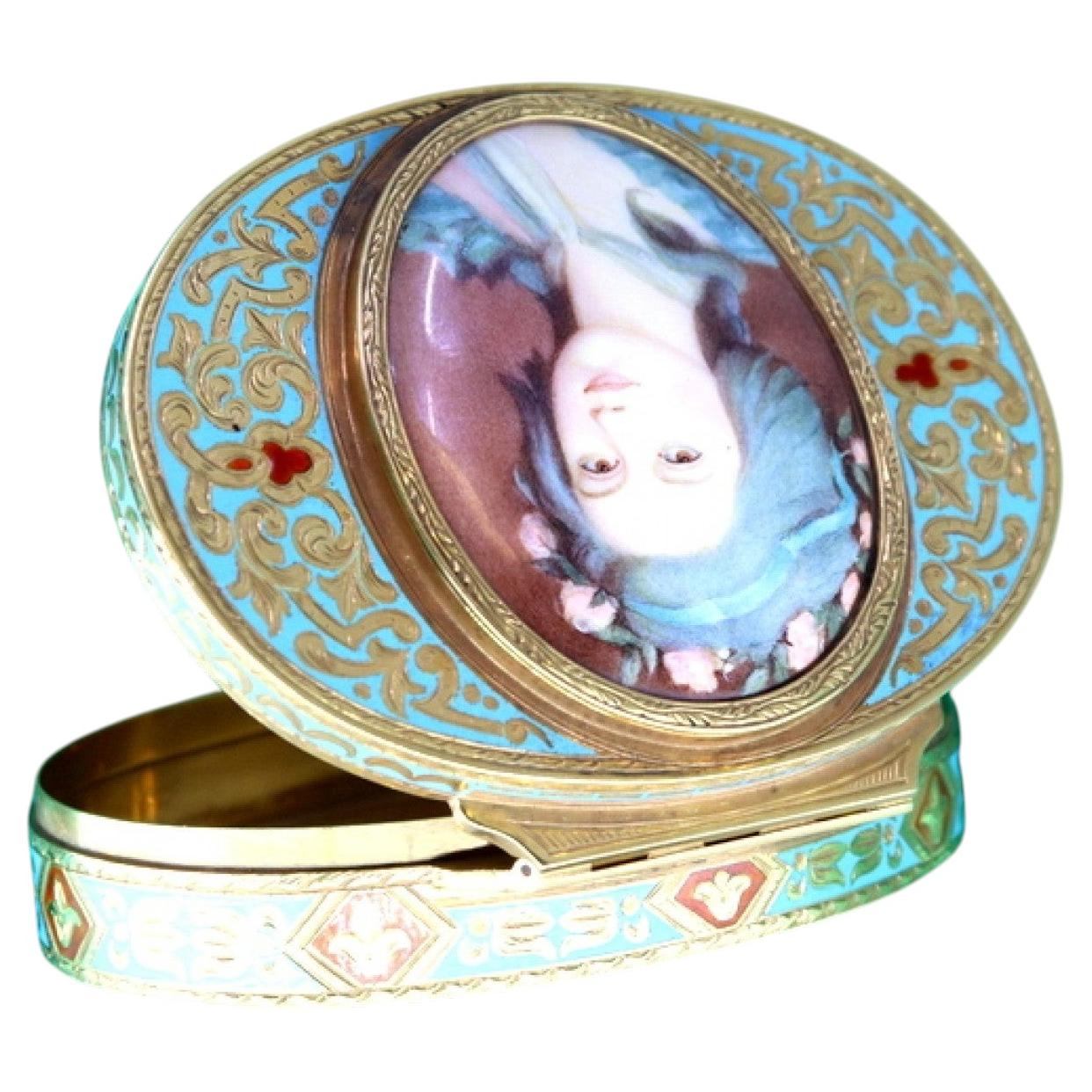 Solid 750 (18K) Gold Snuffbox - 17th Century For Sale