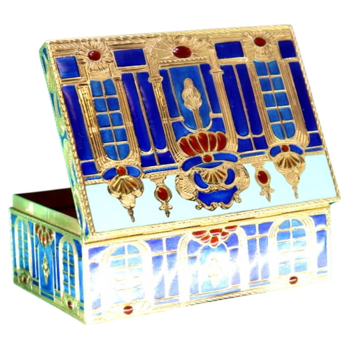 Solid 750 (18K) Gold Snuffbox - 17th Century