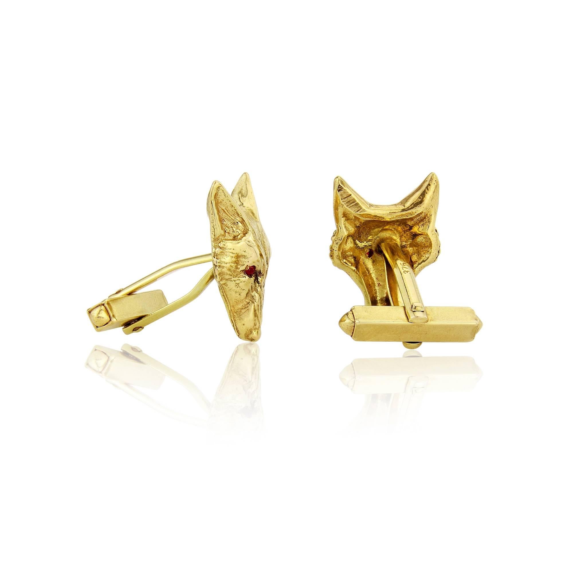 Solid 9 Carat Gold Fox Head Cufflinks with Ruby Eyes In New Condition For Sale In London, GB