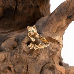 Solid 9 Karat Gold Cat Ring with Emerald Eyes