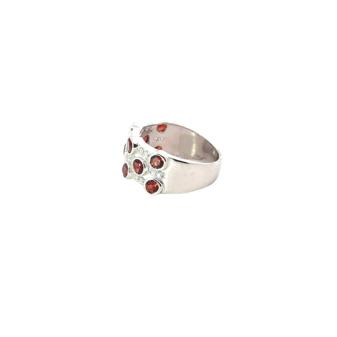 Im Angebot: 925 Sterling Silber Rundschliff Granat Breiter Ehering für Mom Gift Jewelry () 7