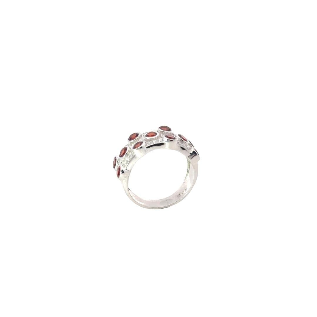 Im Angebot: 925 Sterling Silber Rundschliff Granat Breiter Ehering für Mom Gift Jewelry () 9
