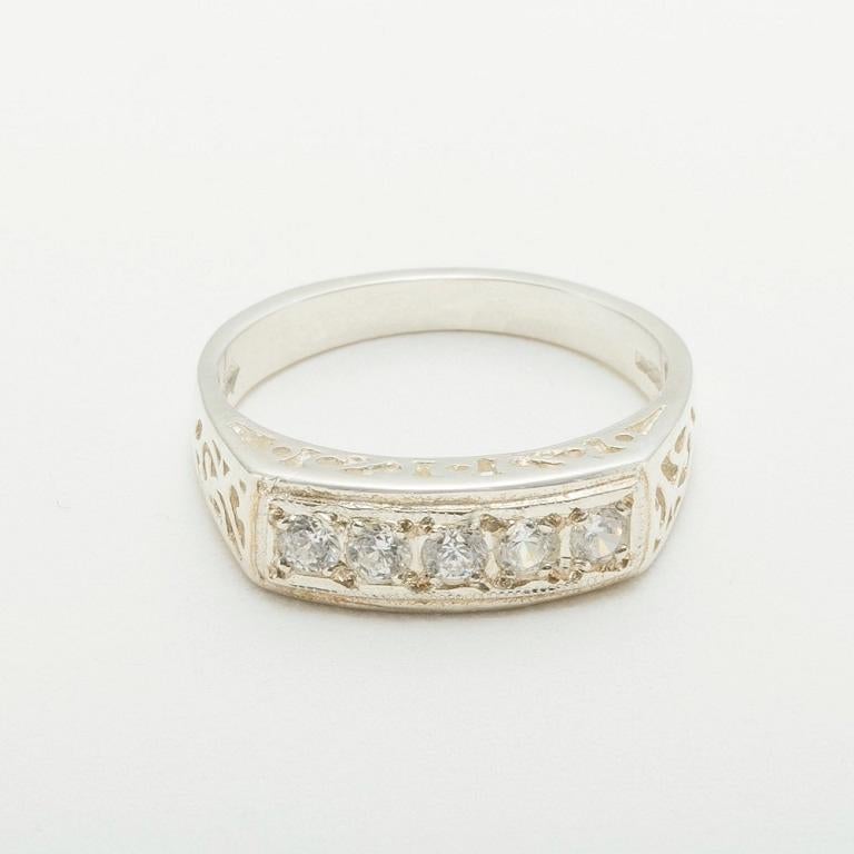 in vendita:  Anello di eternità da donna in oro bianco massiccio 9k Cubic Zirconia Personalizzabile 5