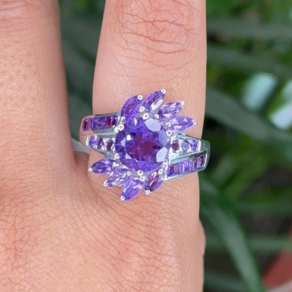 For Sale:  Solid Amethyst Birthstone Cocktail Ring for Wedding Gift Set in Sterlng Silver 2