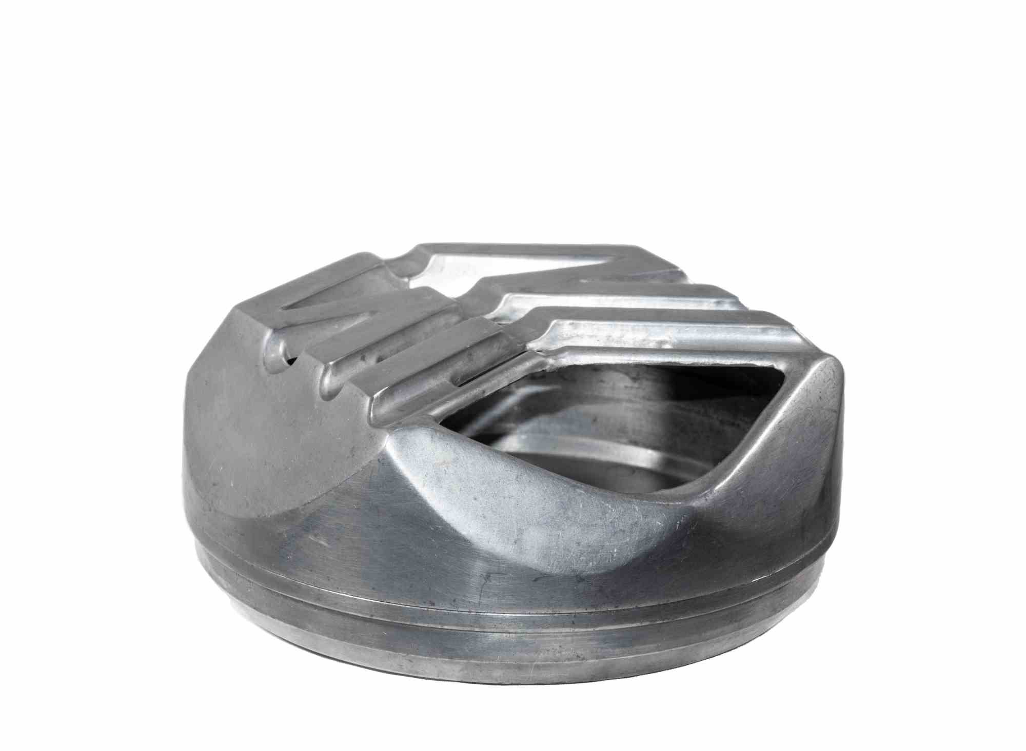 Solid and machined aluminum Apollo PN58 ashtray by Sersterug Criant.

Sweden, 1960s.

Good conditions.

