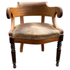Massiv antiker Sessel im Louis-Philippe-Stil des 19. Jahrhunderts