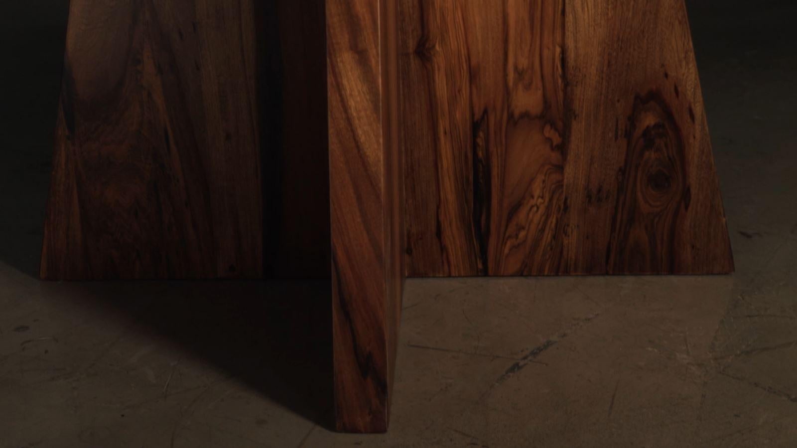 Table Luca en palissandre argentin massif à deux pieds de Costantini - En stock en vente 6