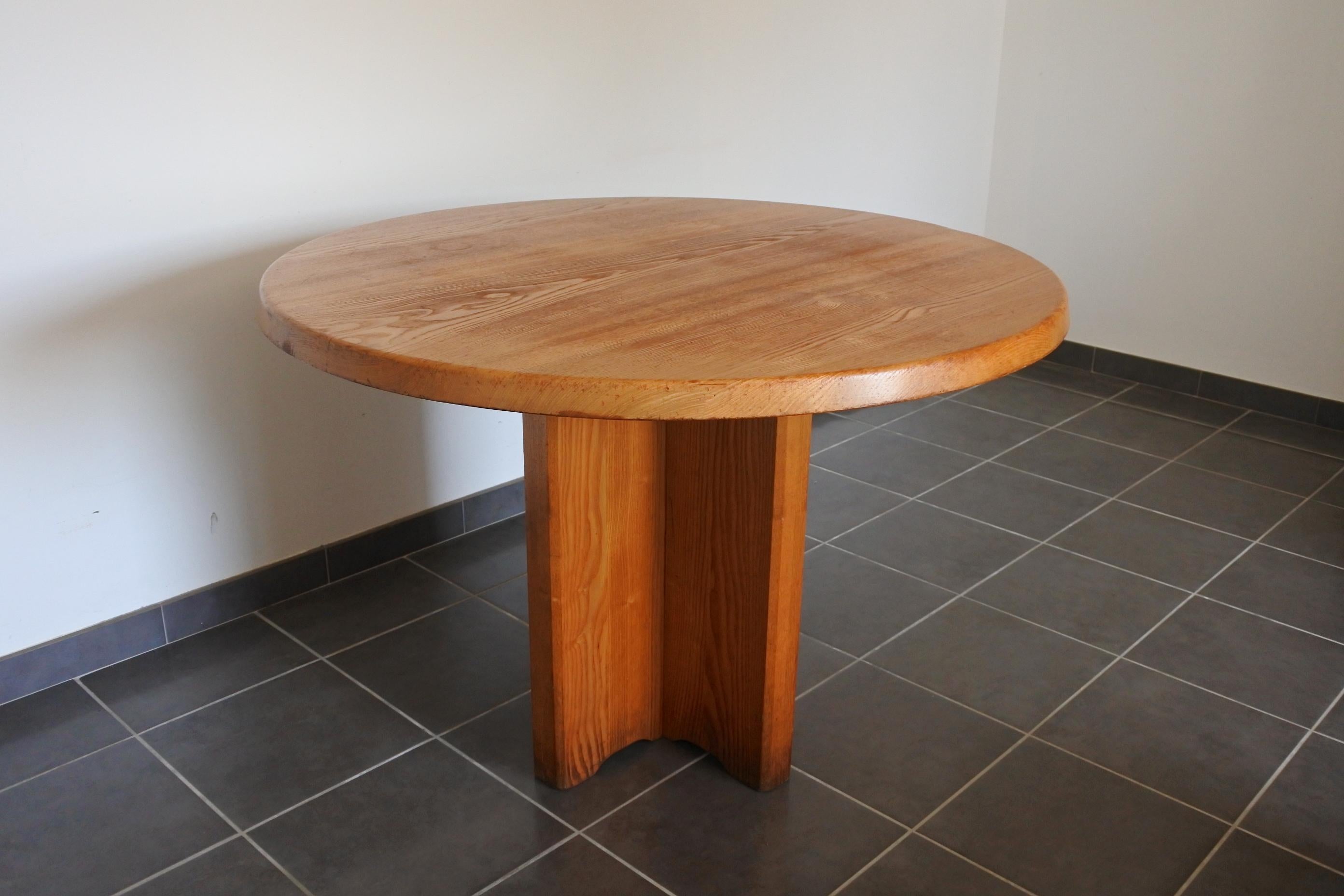 Solid Ashwood Round Dining Table, France, 1970s 9