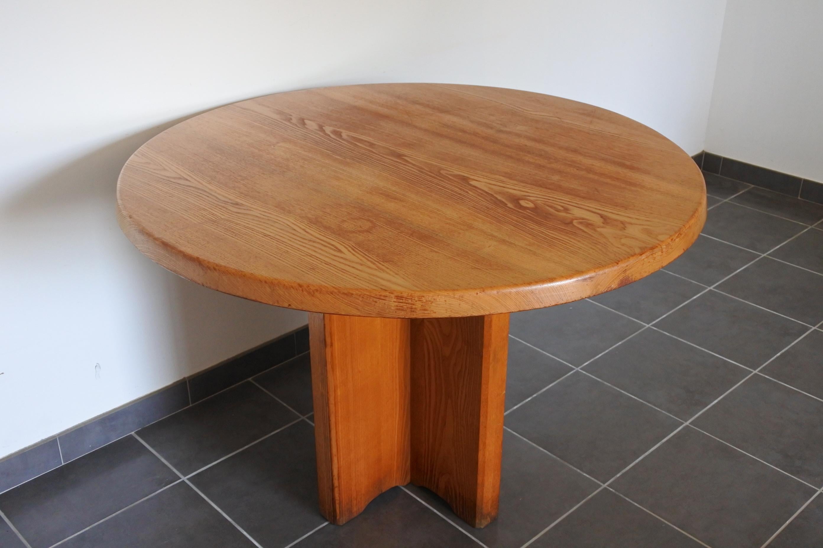 French Solid Ashwood Round Dining Table, France, 1970s