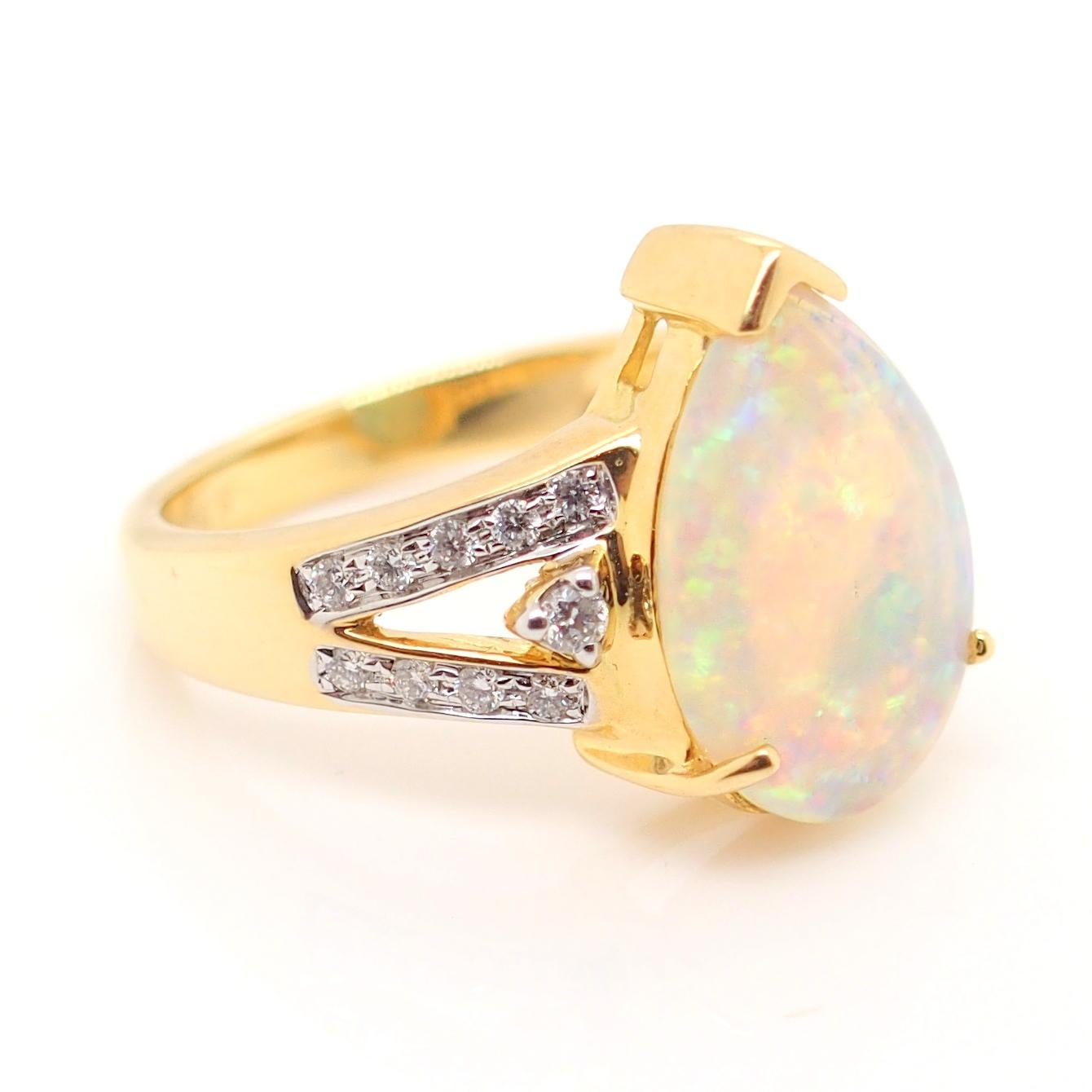 Contemporary Solid Australian Opal Diamond Ring 18k Yellow Gold For Sale
