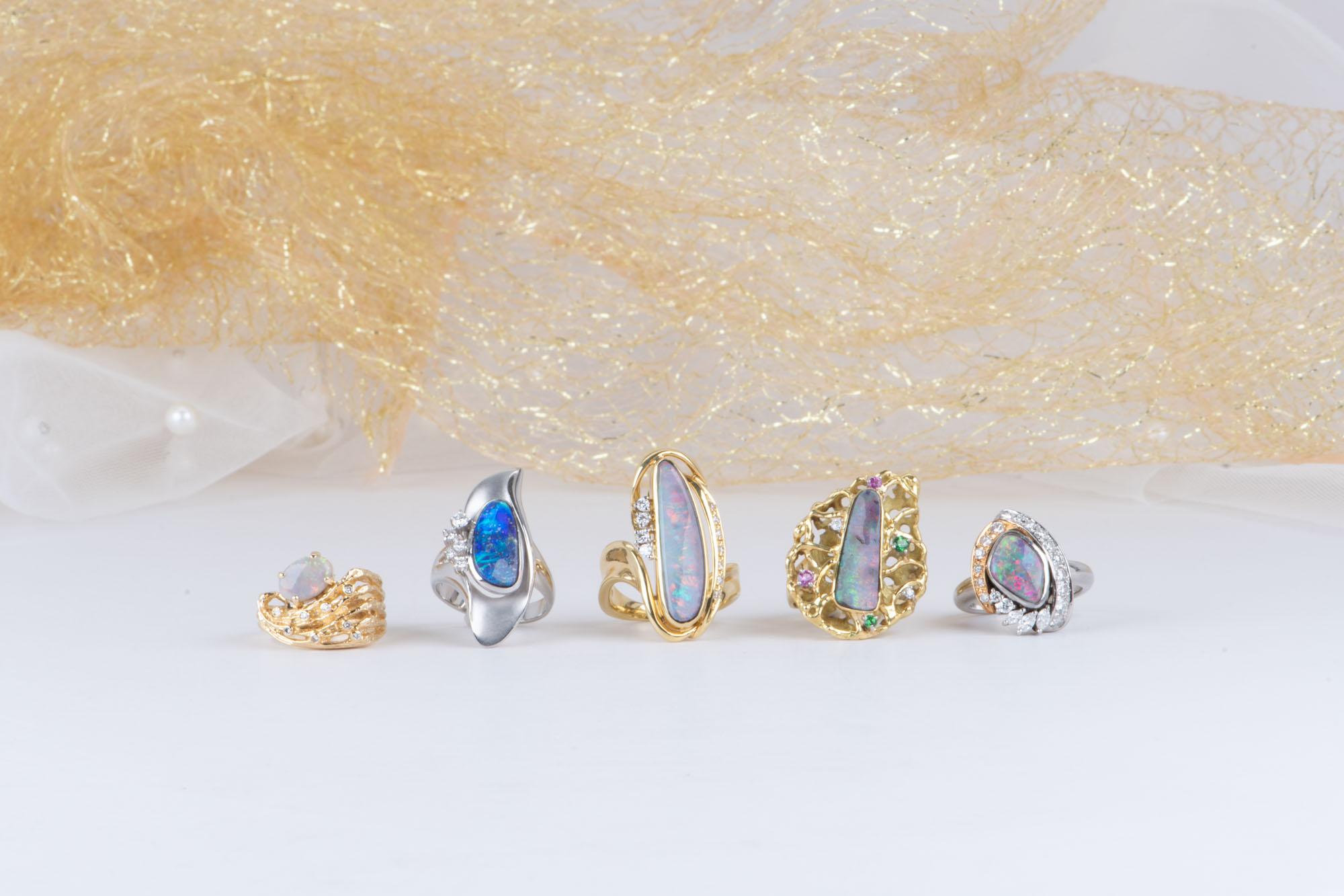 Solid Australian Opal Modernist Design 18K Gold Chunky Ring V1118 For Sale 1