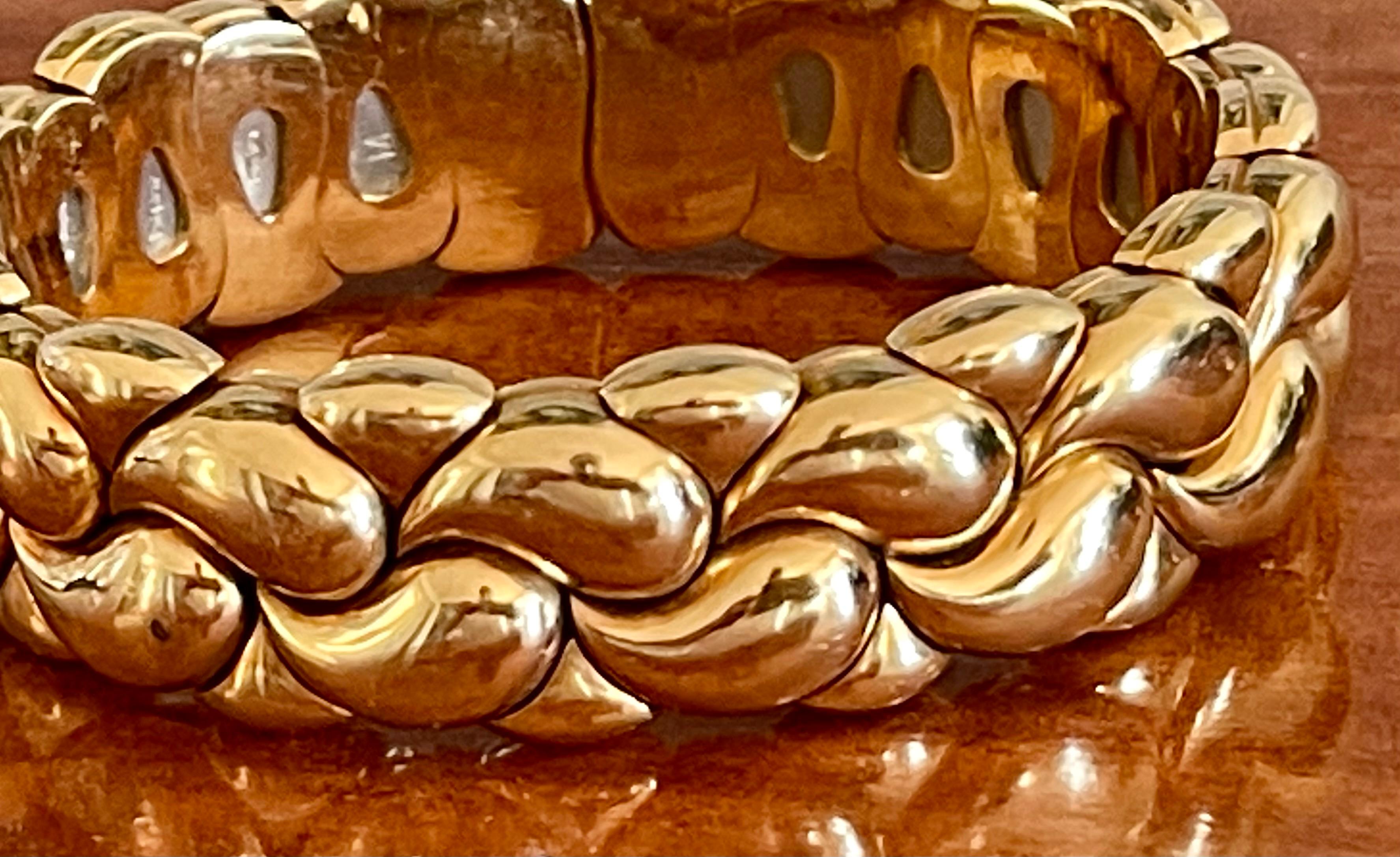 Chopard Bracelet jonc casmir en or jaune 18 carats massif Excellent état - En vente à Zurich, Zollstrasse