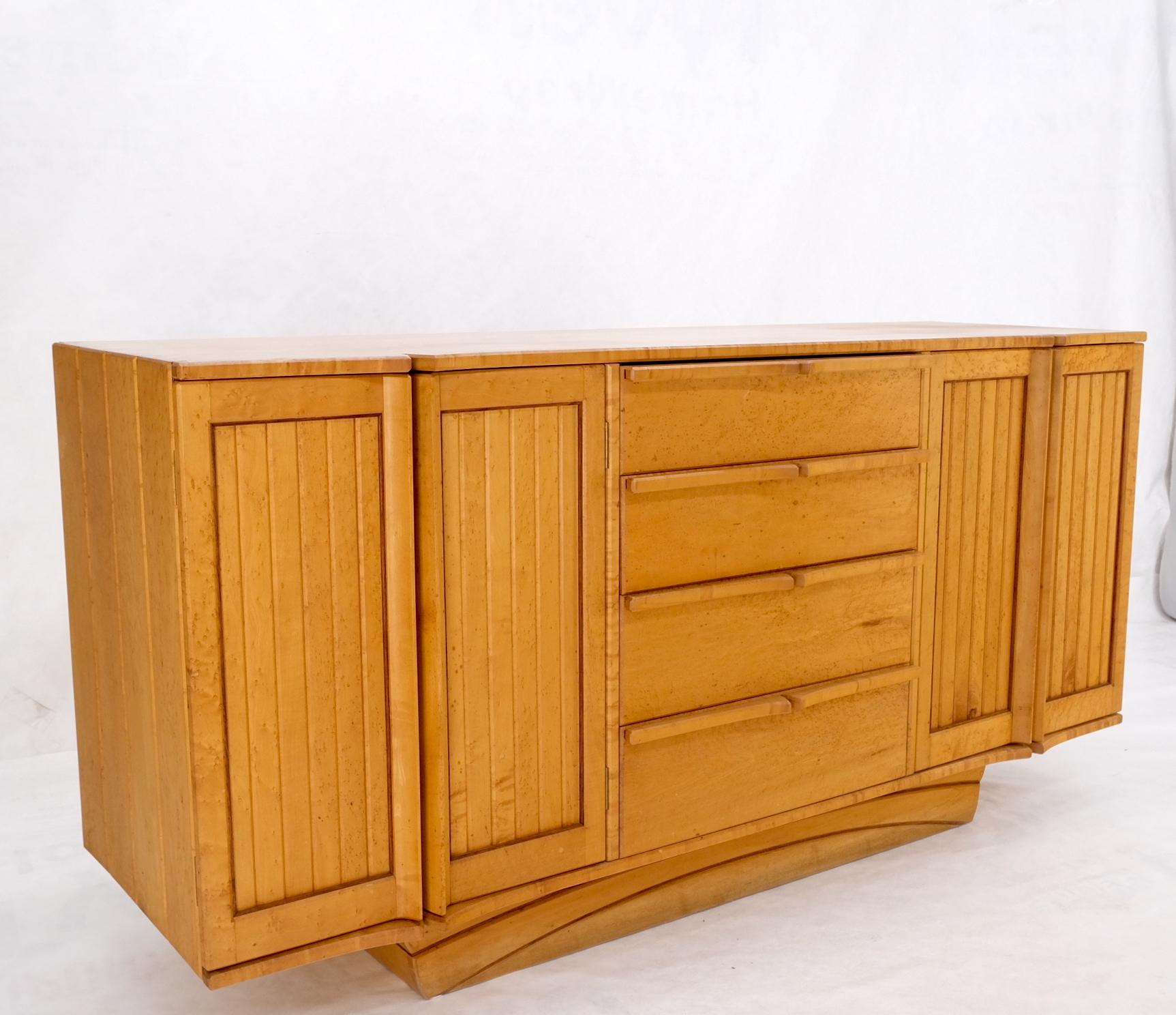 Solid Birds Eye Curly Maple All Dovetailed Artists Signed Sideboard Server MINT! For Sale 7