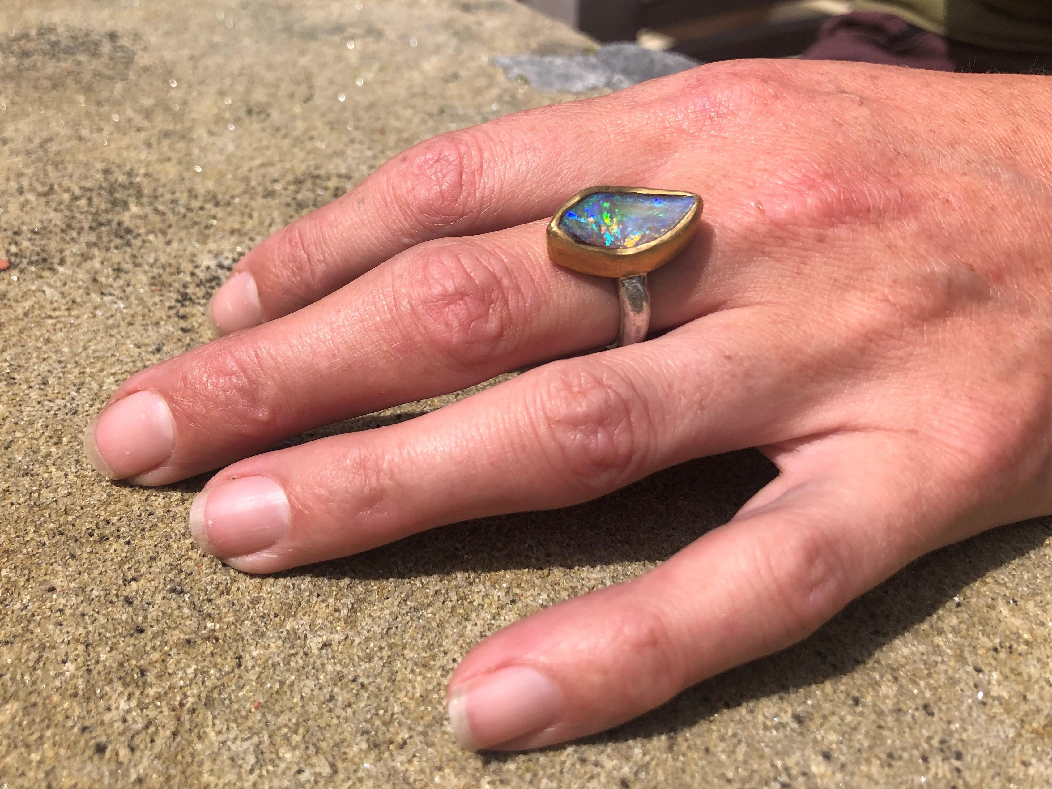Solid Boulder Opal Ring with 22 Karat Gold and Silver In New Condition In Devon, GB