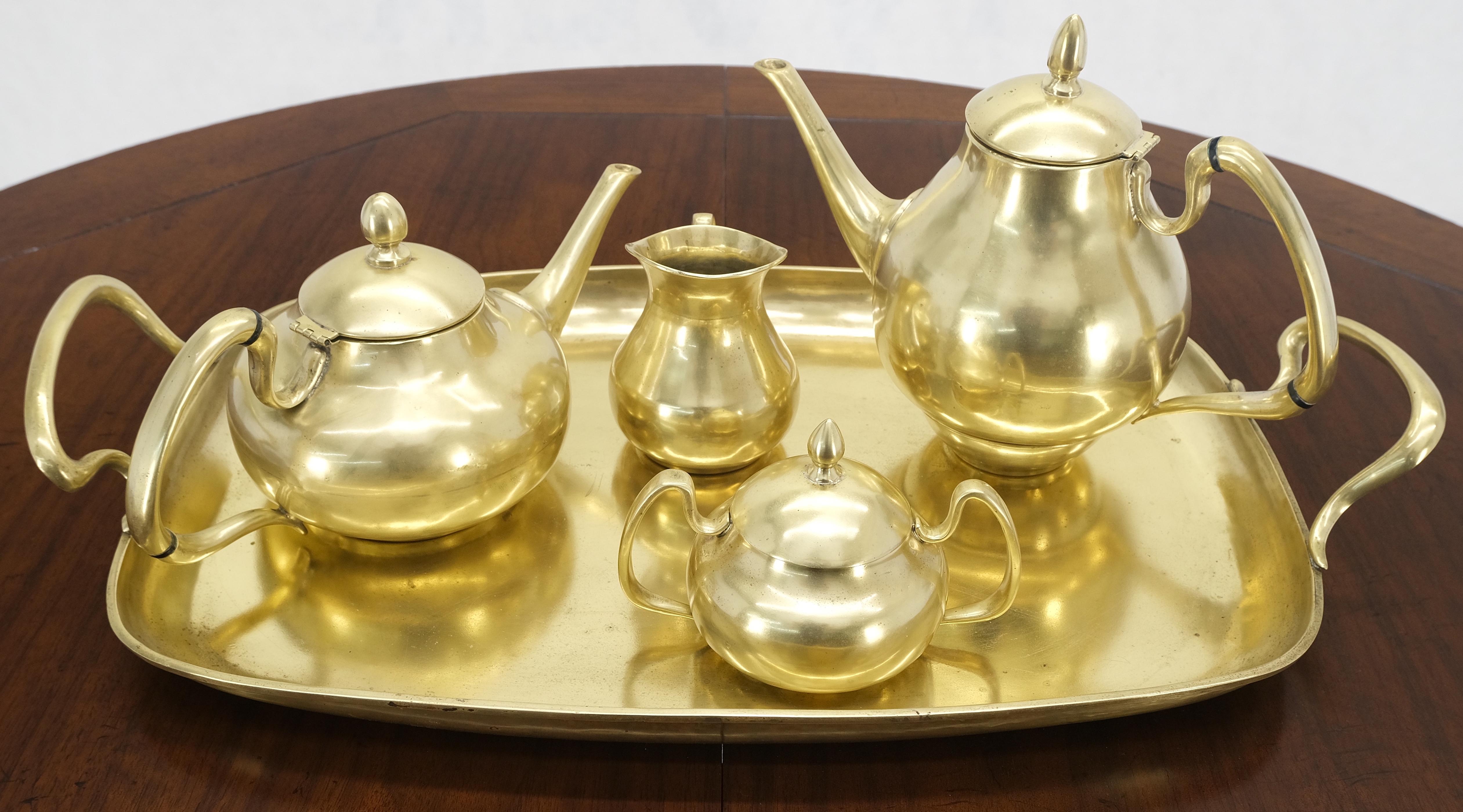 Baroque Plateau à thé 5 pièces Deux pots crème sucrier lourd en laiton massif en vente