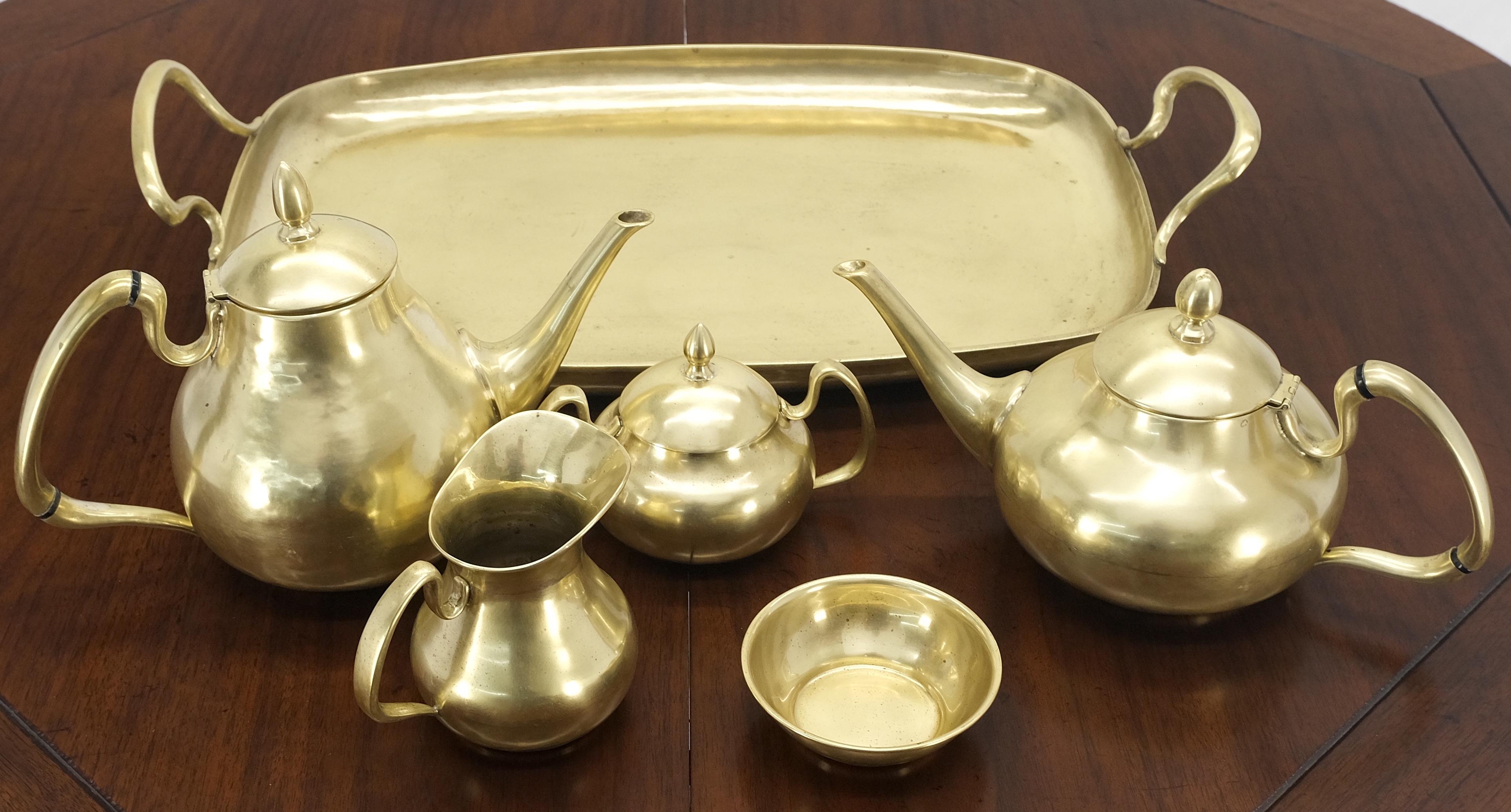 Plateau à thé 5 pièces Deux pots crème sucrier lourd en laiton massif en vente 1