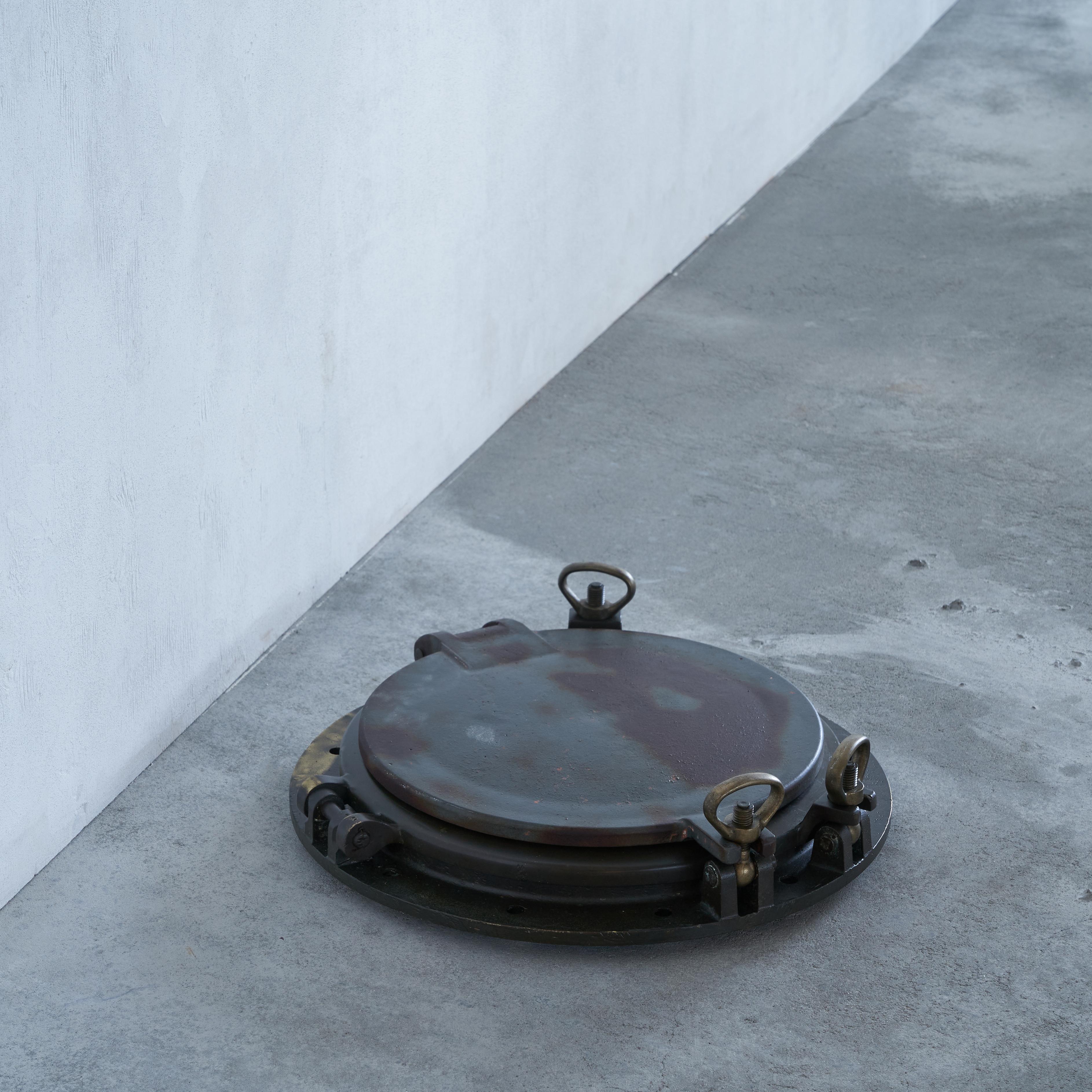 Inconnu Porthole pour navires en laiton massif et en fonte en vente
