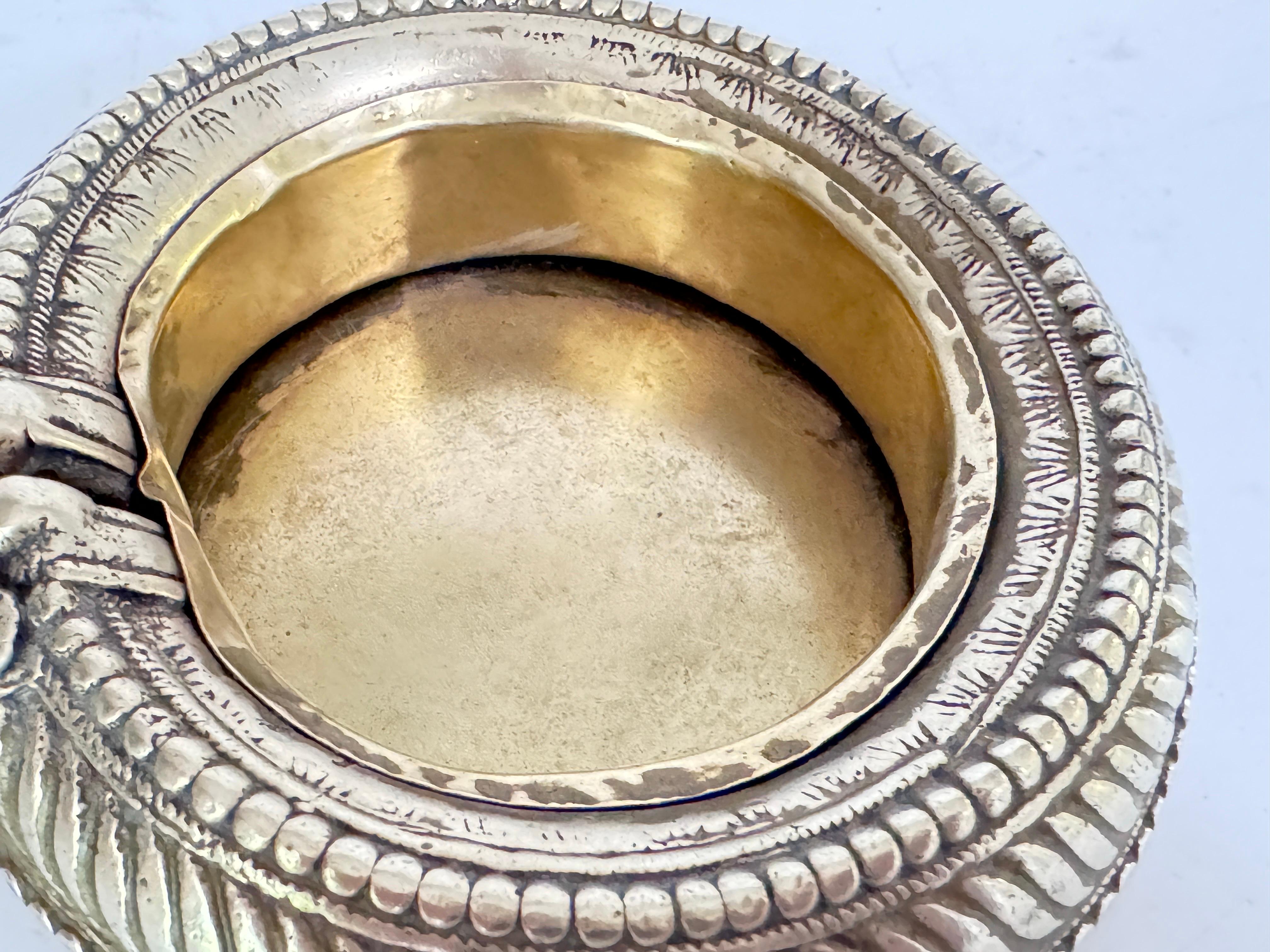  Solid Brass Ashtray Old Patina France 1960 Gold Color In Good Condition For Sale In Auribeau sur Siagne, FR