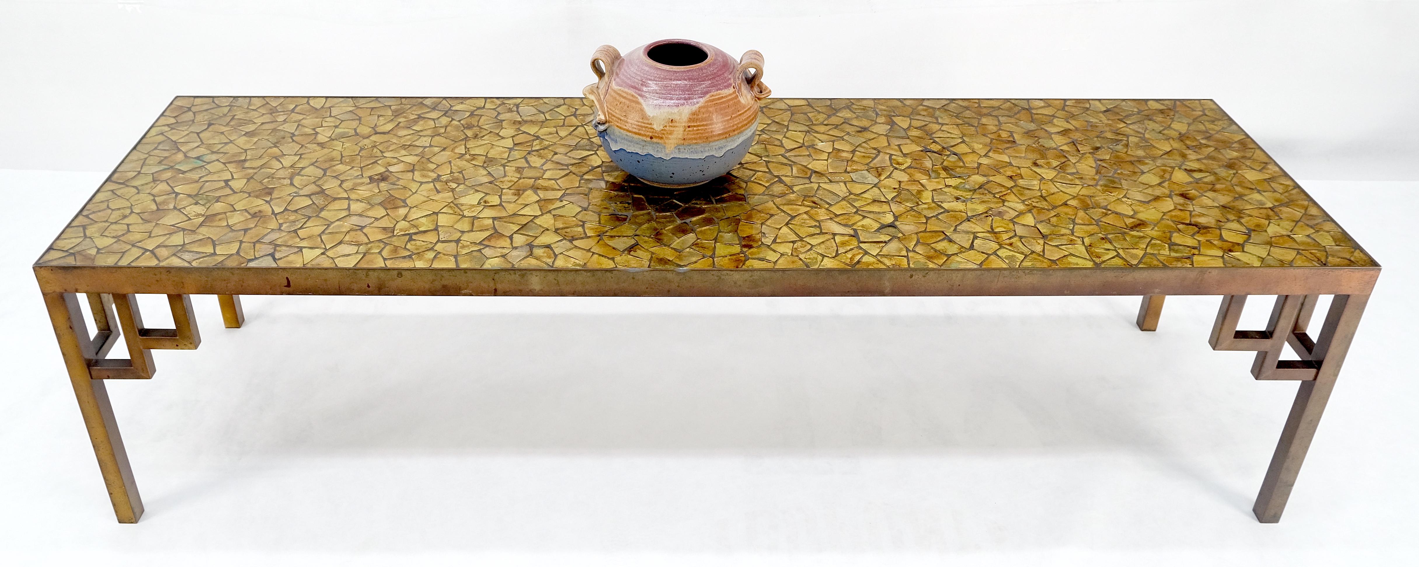 Mosaïque Table basse rectangulaire en laiton massif avec plateau en mosaïque de verre doré 60