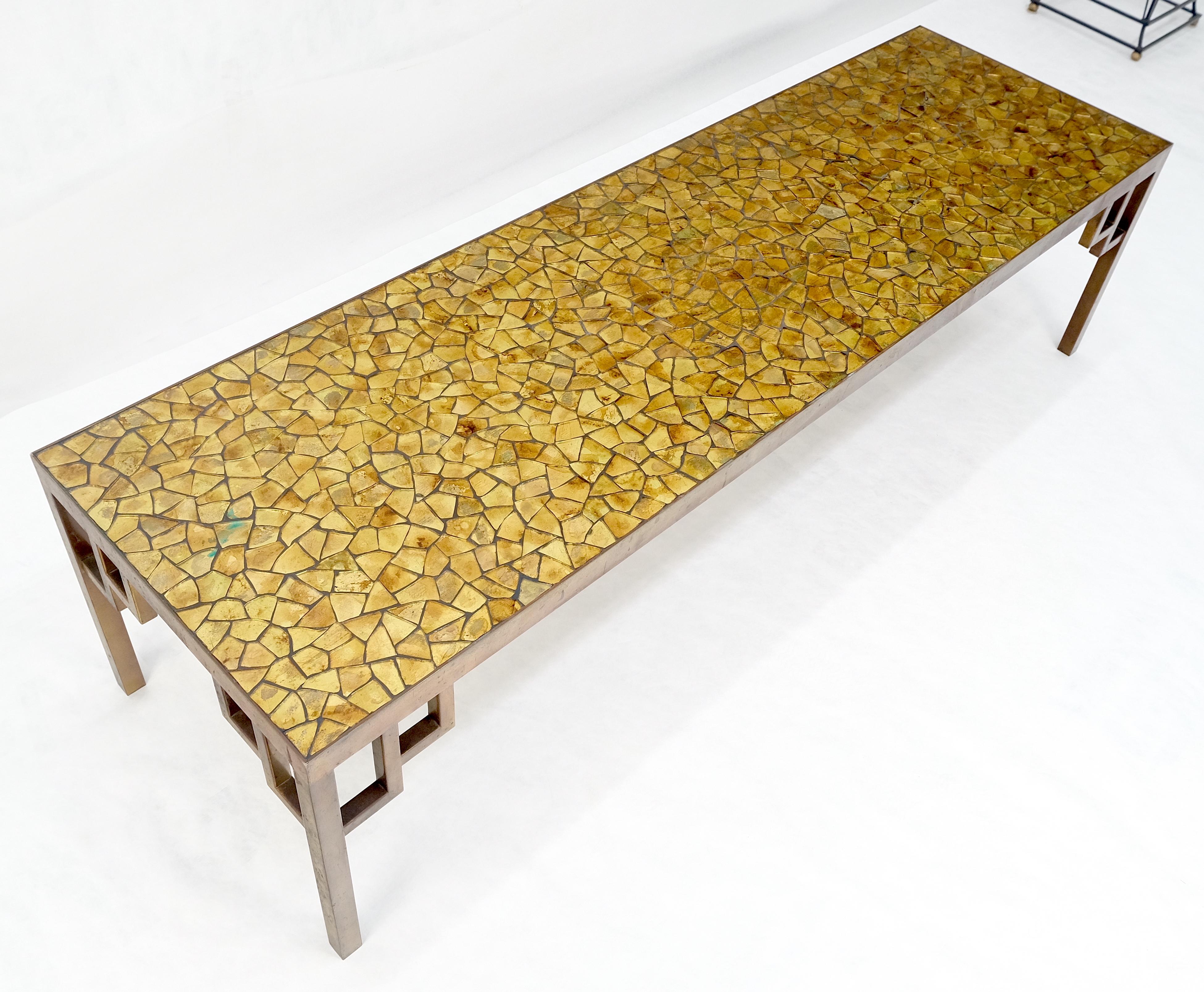 Table basse rectangulaire en laiton massif avec plateau en mosaïque de verre doré 60