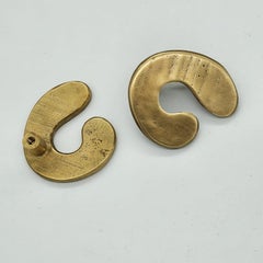 Solid brass cabinet handle : Freeform Shape Ø 7 cm