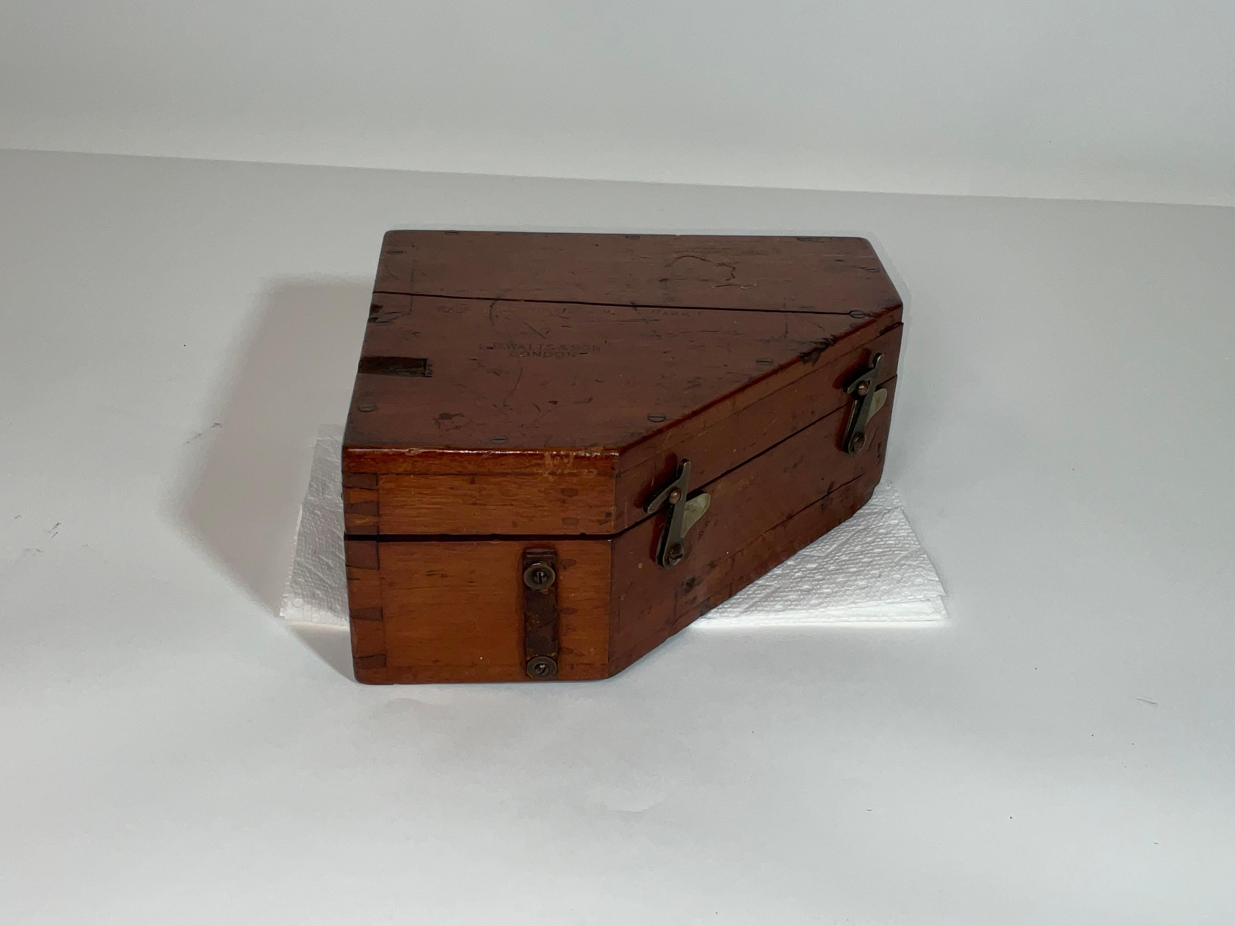 Solid Brass Case Inspectors Clinometer Mark I In Good Condition For Sale In Norwell, MA