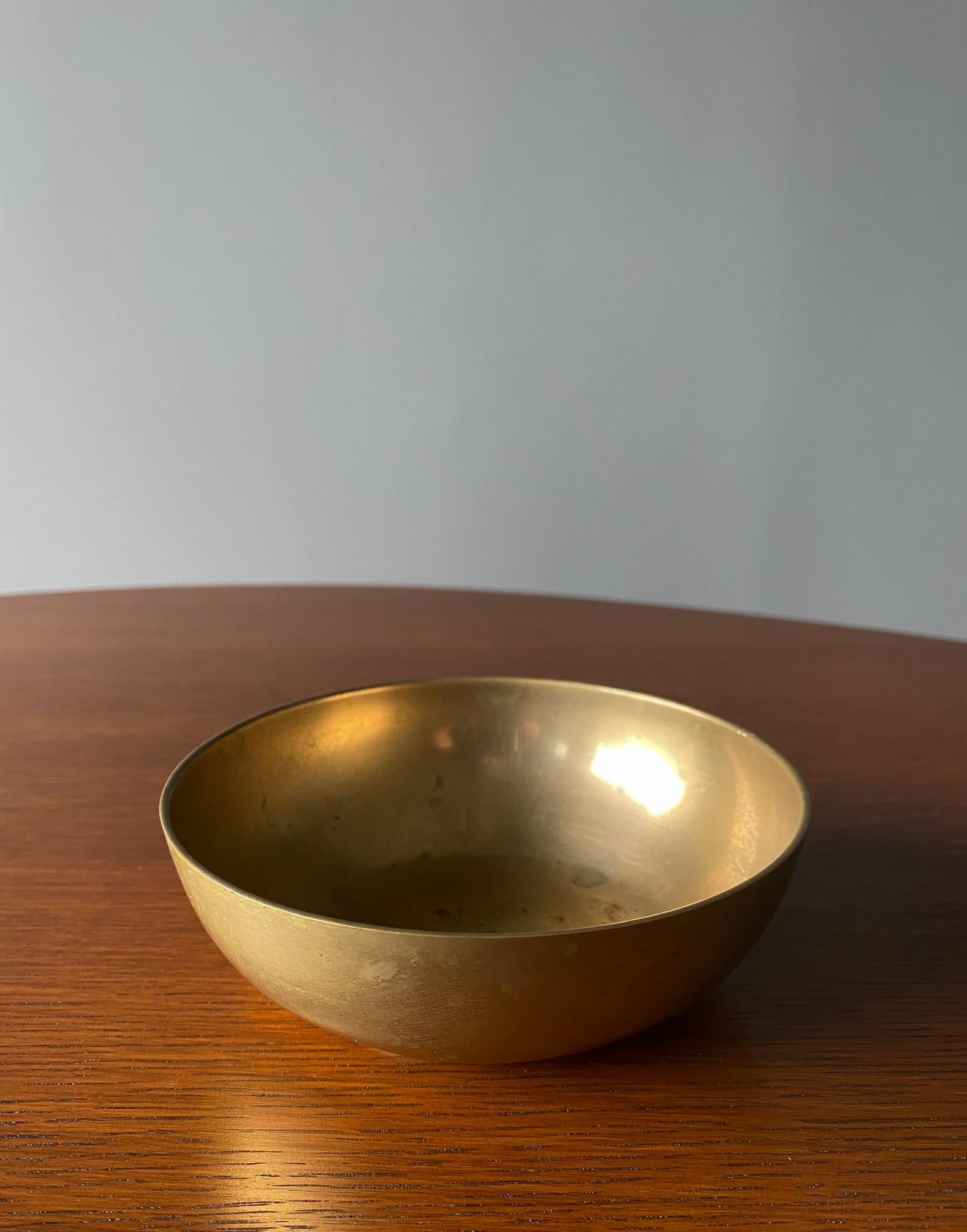 Mid-Century Modern Solid Brass Decorative Bowl, Korea, 1970's  For Sale