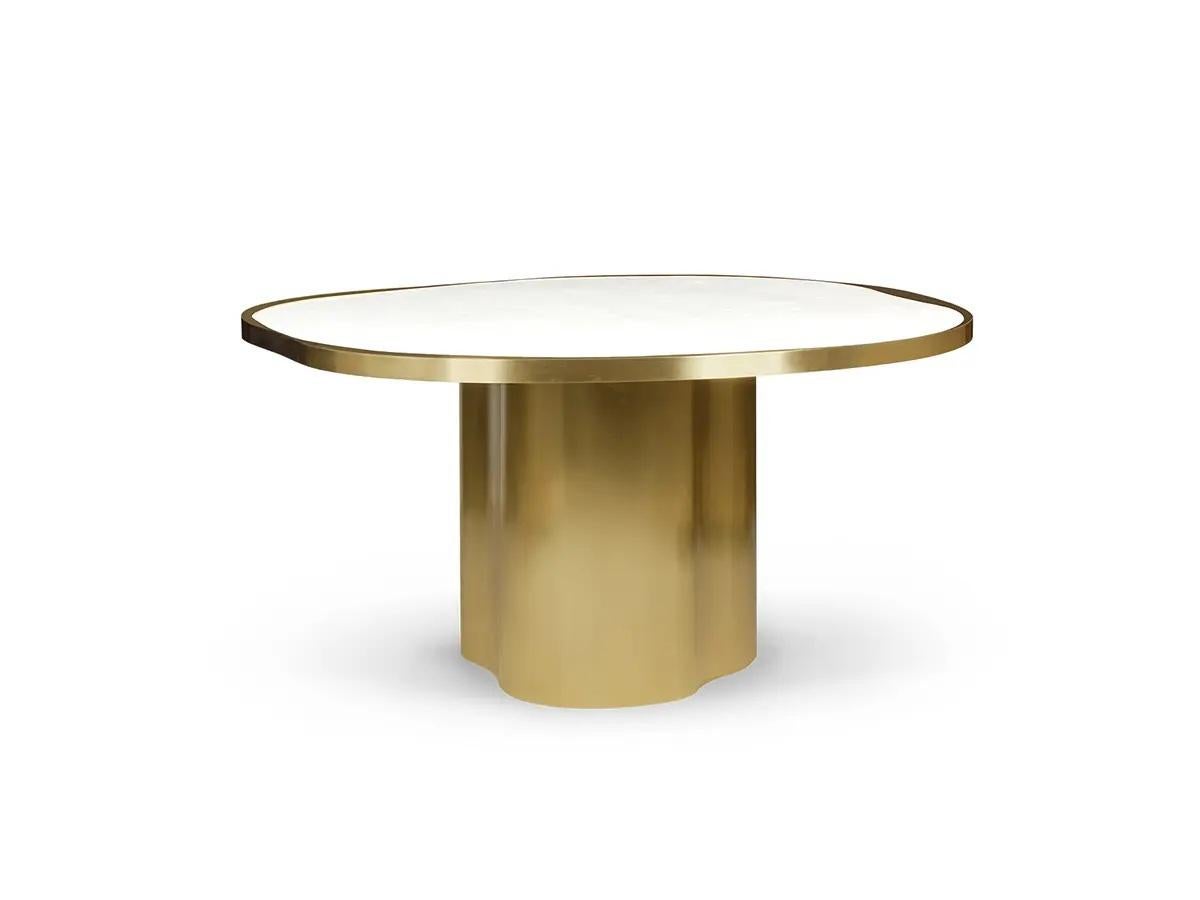 Laiton Ensemble de salle à manger en laiton massif - Table en marbre avec base festonnée + 4 chaises en bouclé ivoire en vente