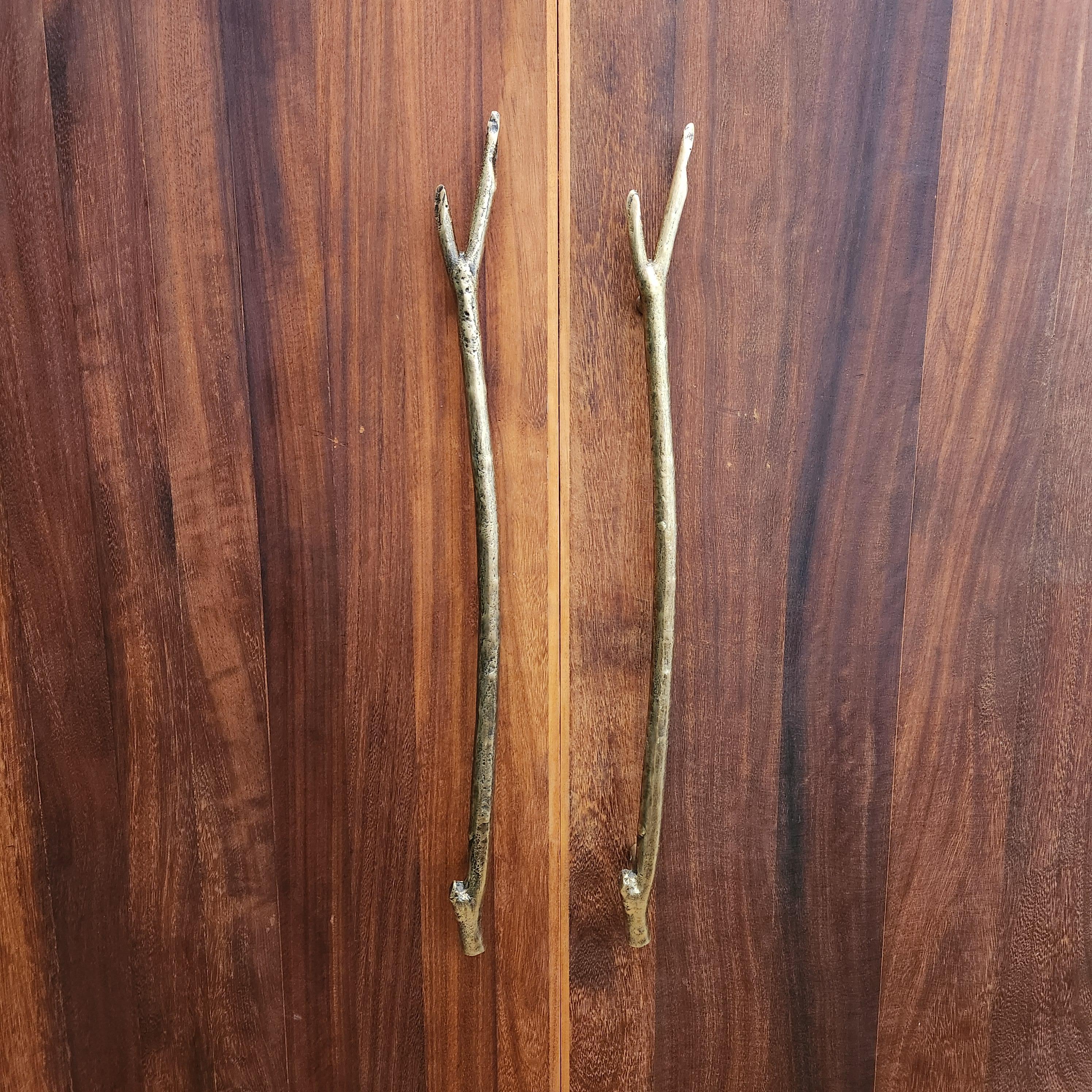 Hand-Crafted PT/E/04 Solid brass door pull from Earth Prints collection 78 cm For Sale