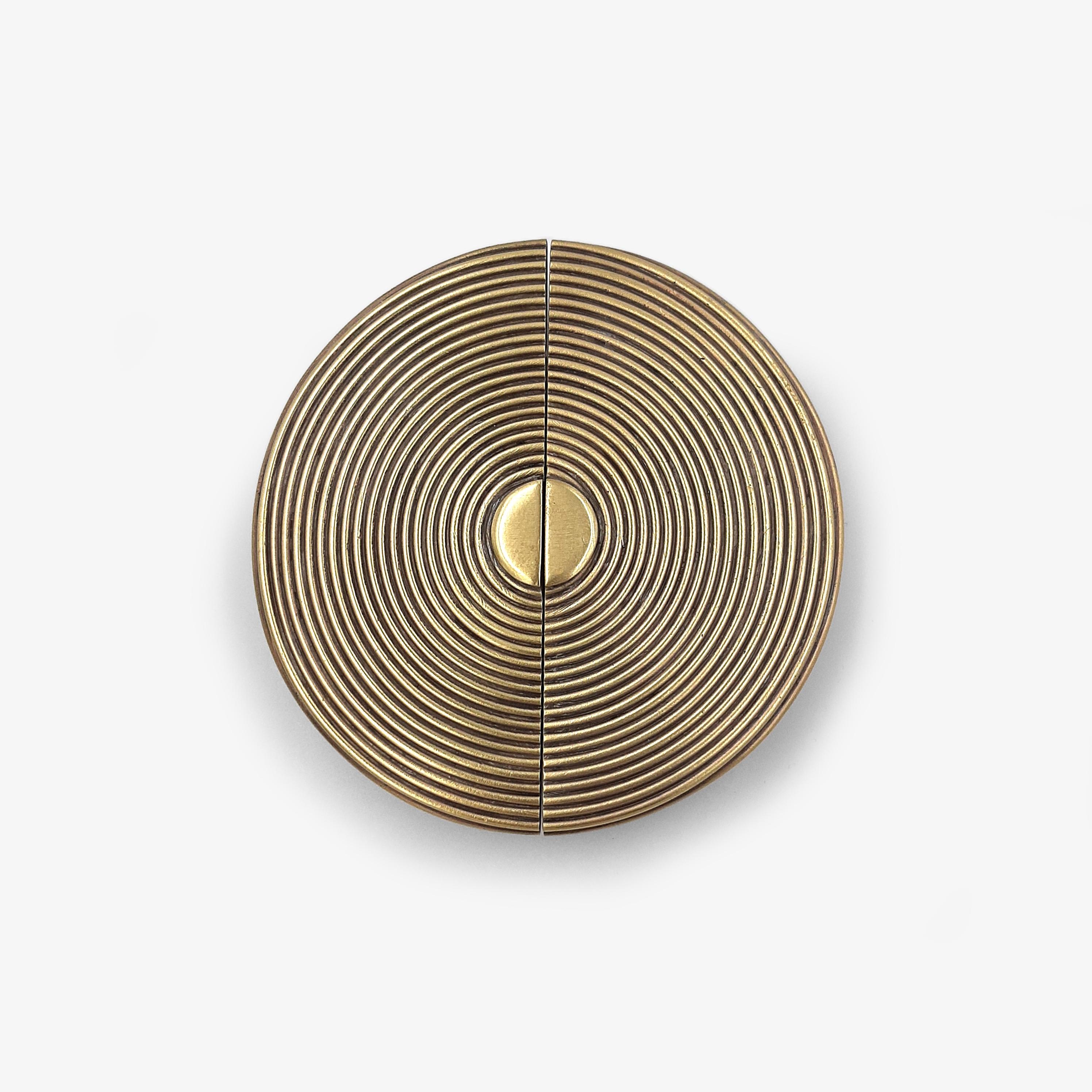 Moderno Maniglie per mobili in filo d'ottone: Oriental Mood Ø 12 cm in vendita