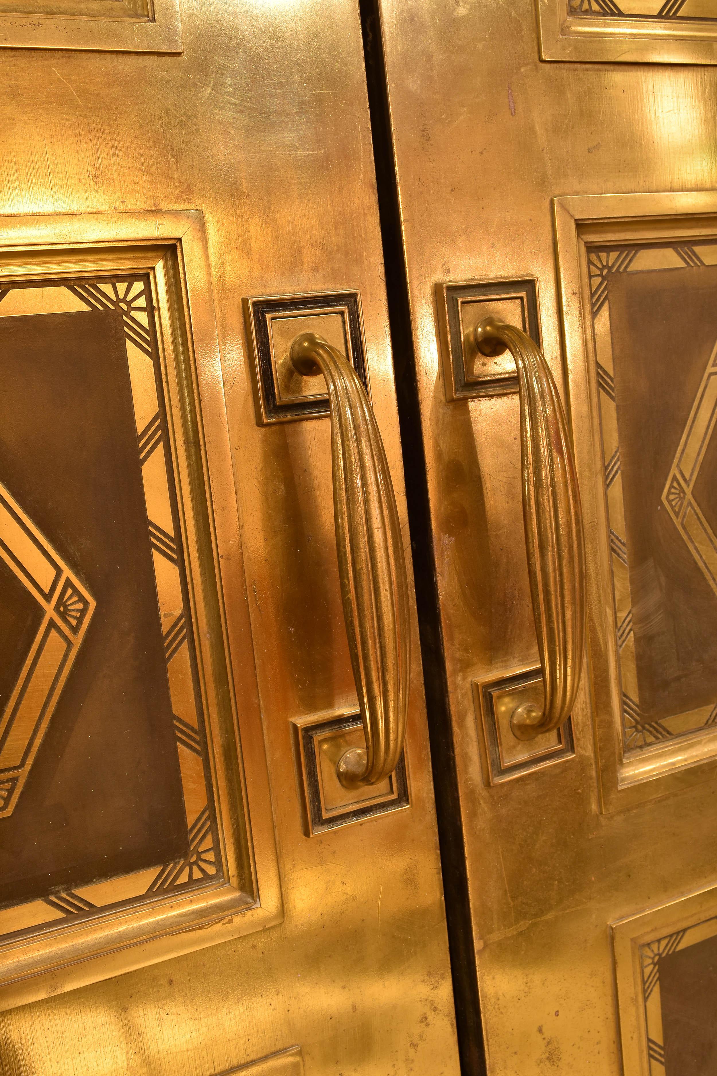 Solid Brass Double Doors In Good Condition In Minneapolis, MN