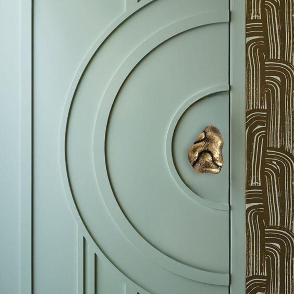 Cotto in fornace Maniglia per mobili in ottone massiccio della collezione Open Manifest  7 x 5 cm in vendita