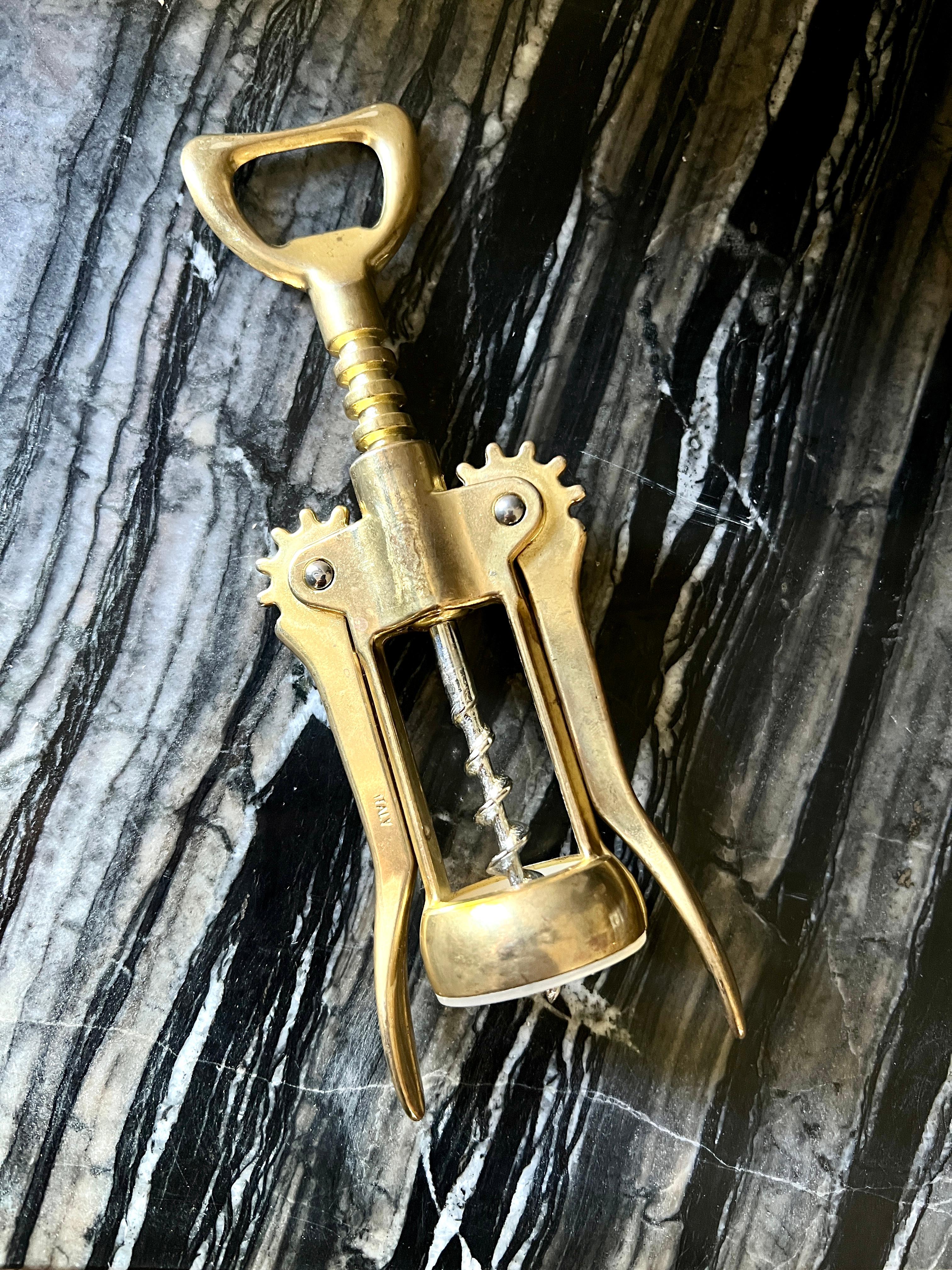 Apribottiglie italiano in ottone massiccio. in vendita 3
