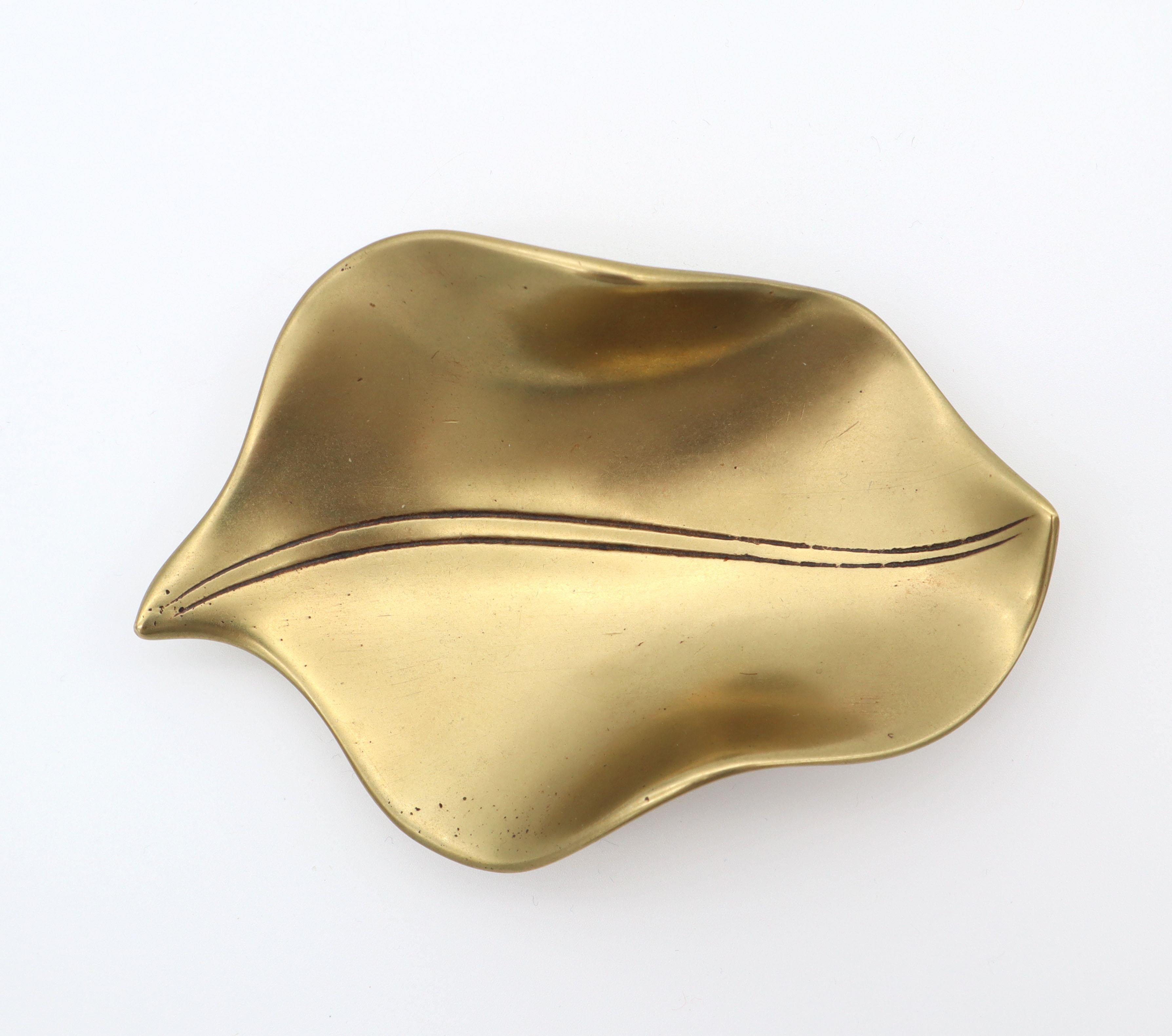Mid-Century Modern Solid Brass Leaf Ashtray by Auböck, 1950 For Sale