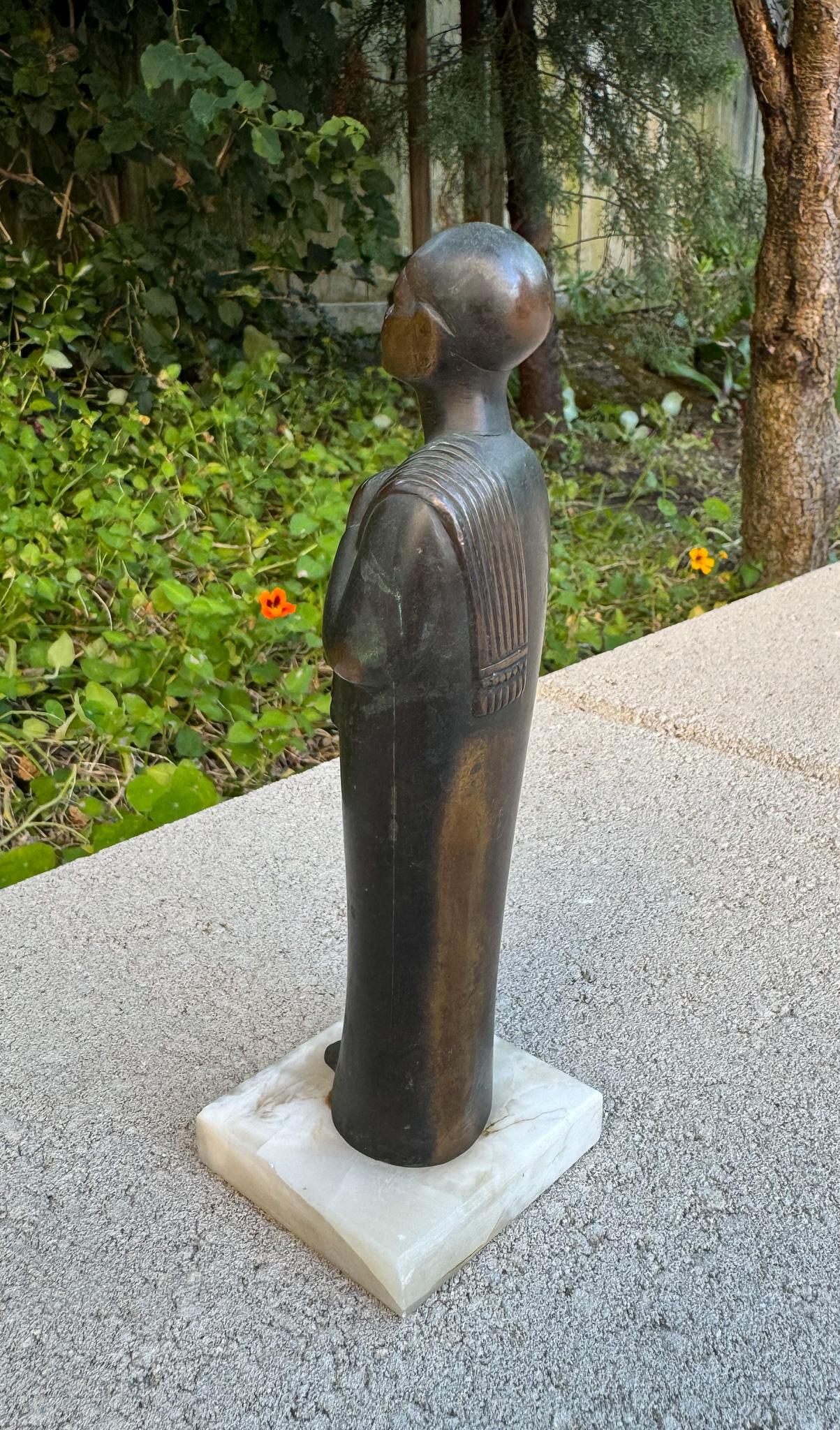Ottone Scultura figurativa in ottone massiccio e marmo, inizio XX secolo in vendita