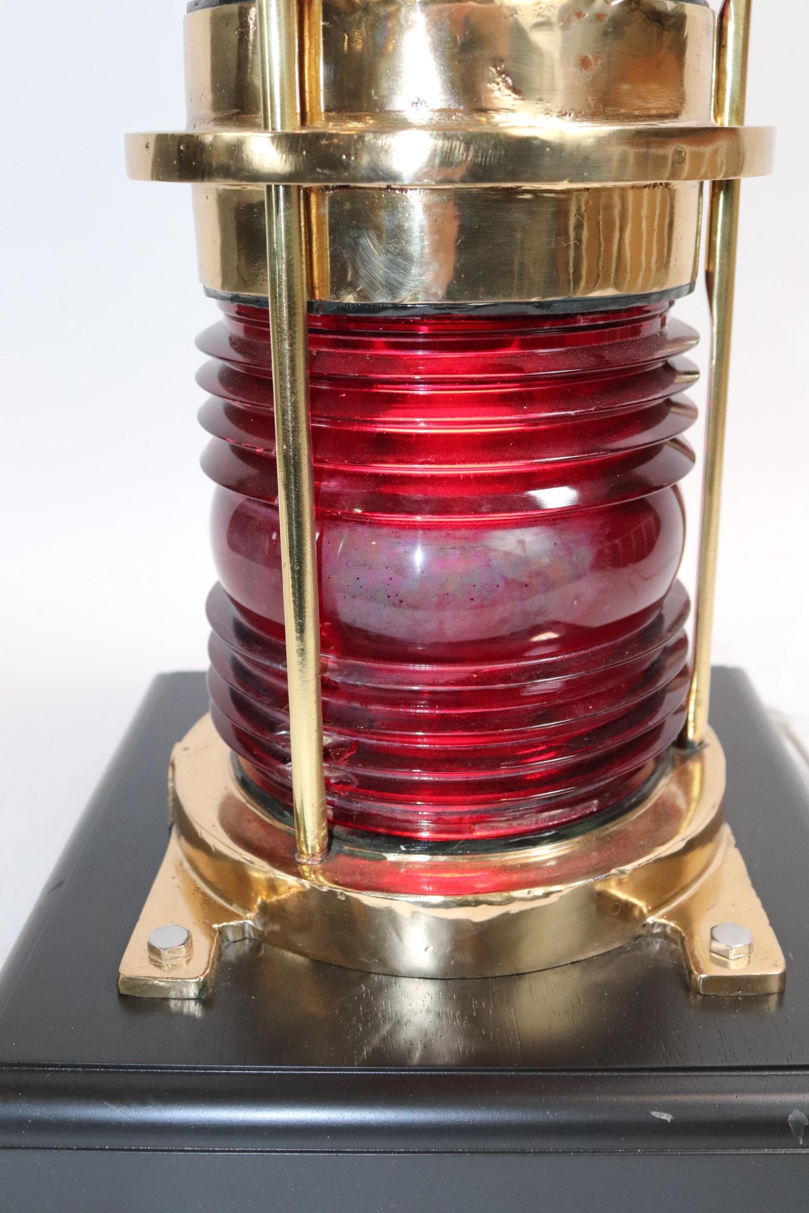 Lampe à perles de marine en laiton massif Bon état - En vente à Norwell, MA