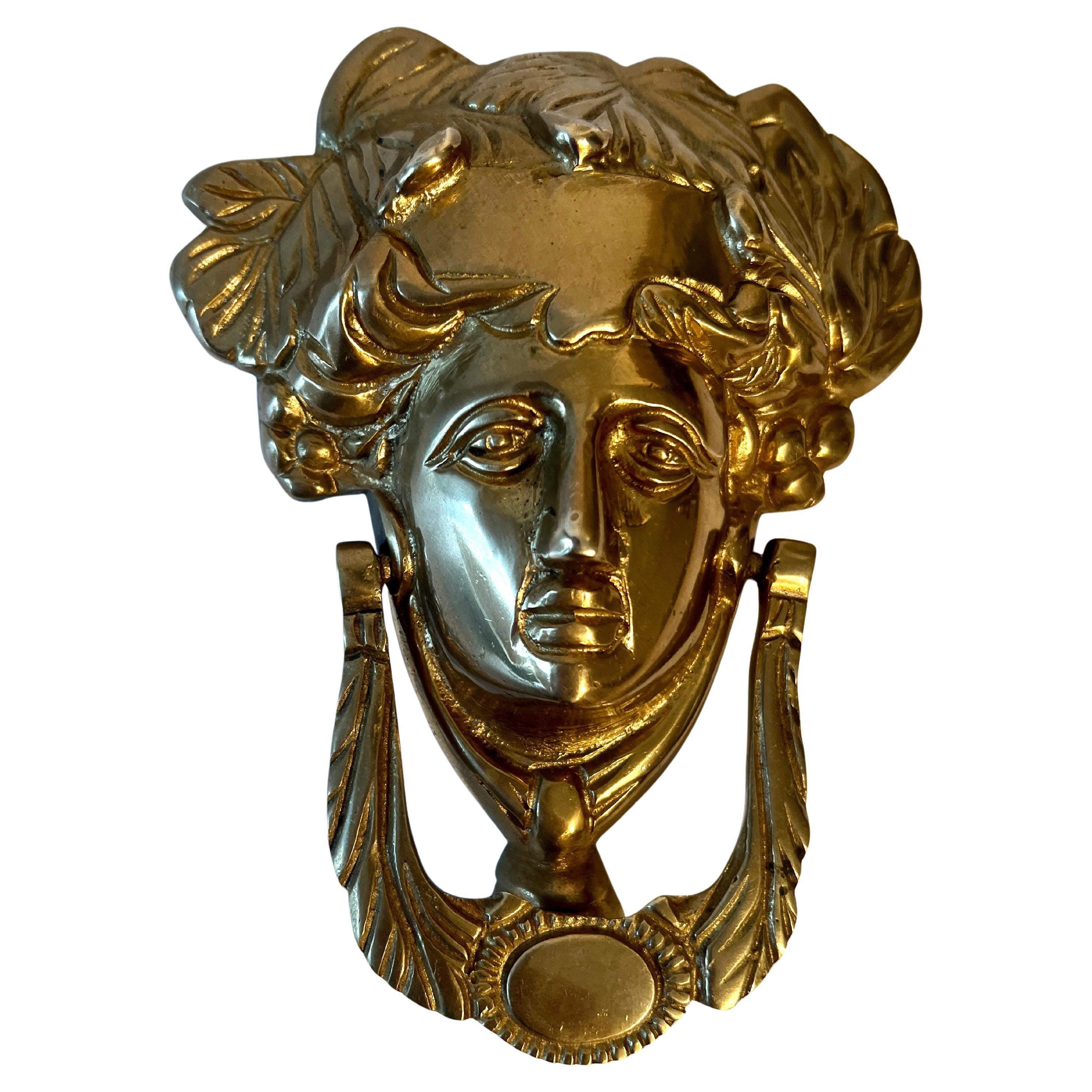 Aldaba de latón macizo Medusa Diosa griega
