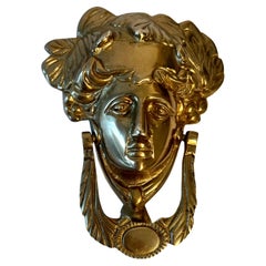 Battente in ottone massiccio con dea greca Medusa